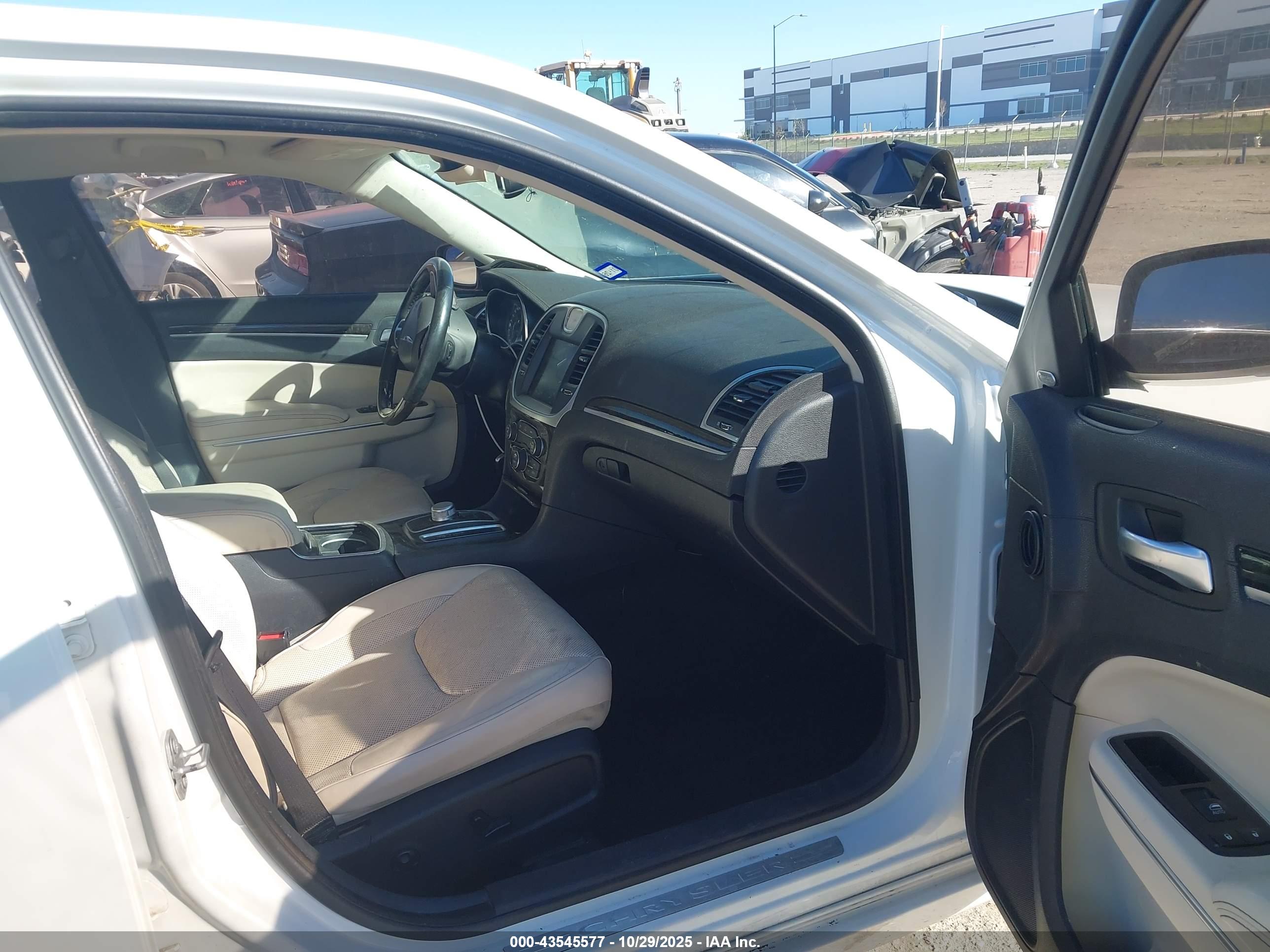 CHRYSLER 300C image 5