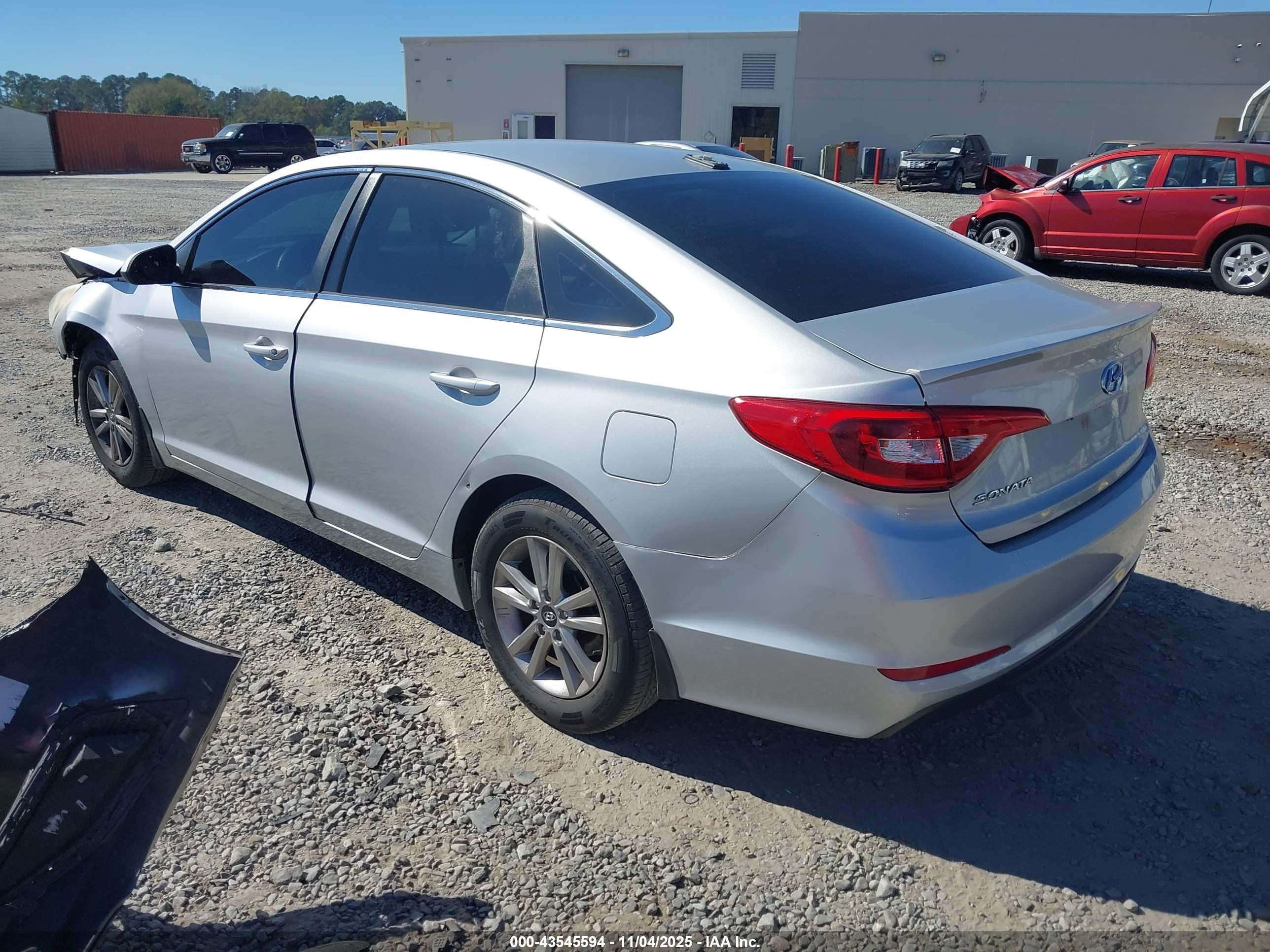 HYUNDAI SONATA image 3