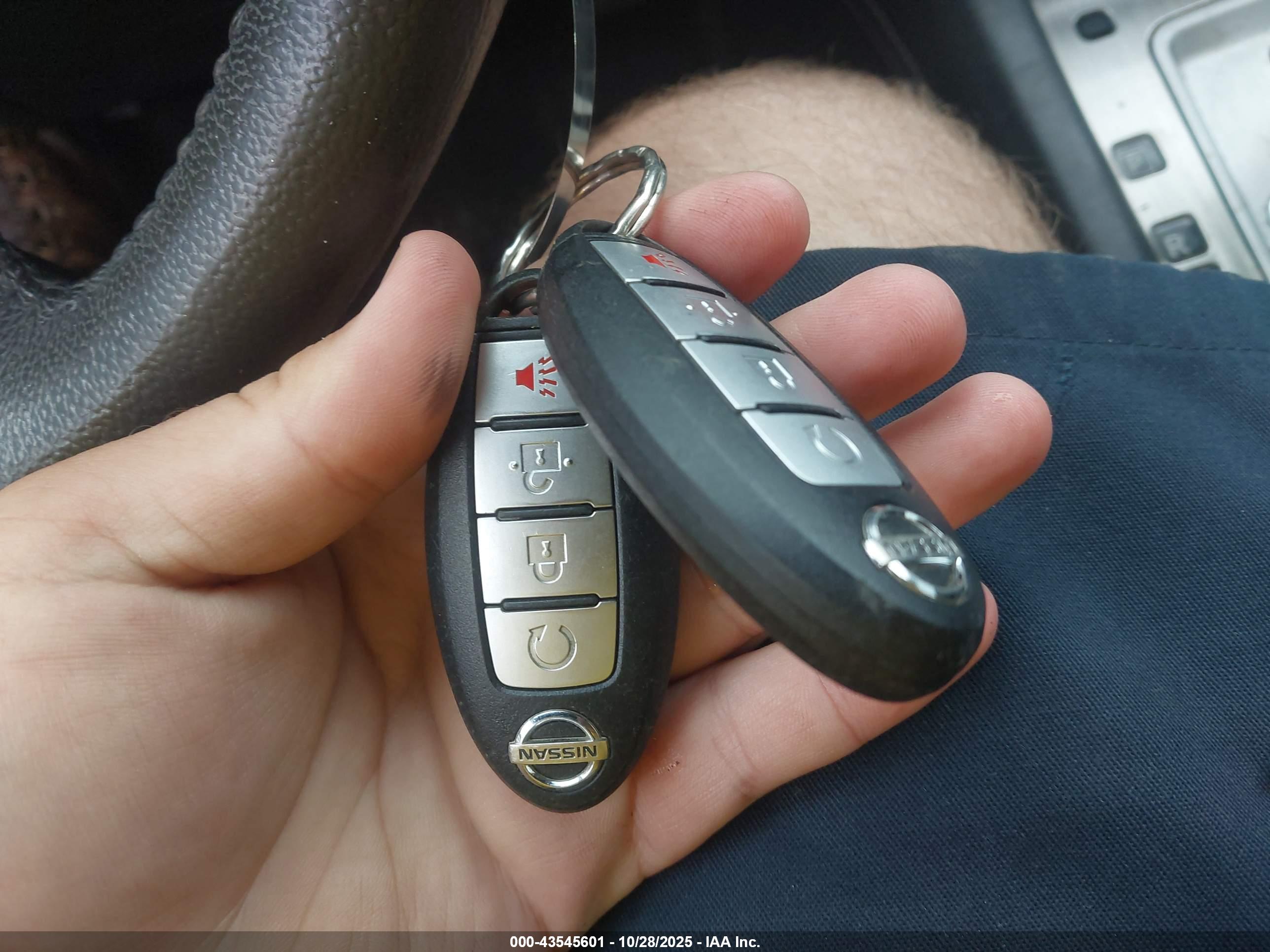 NISSAN MURANO image 11