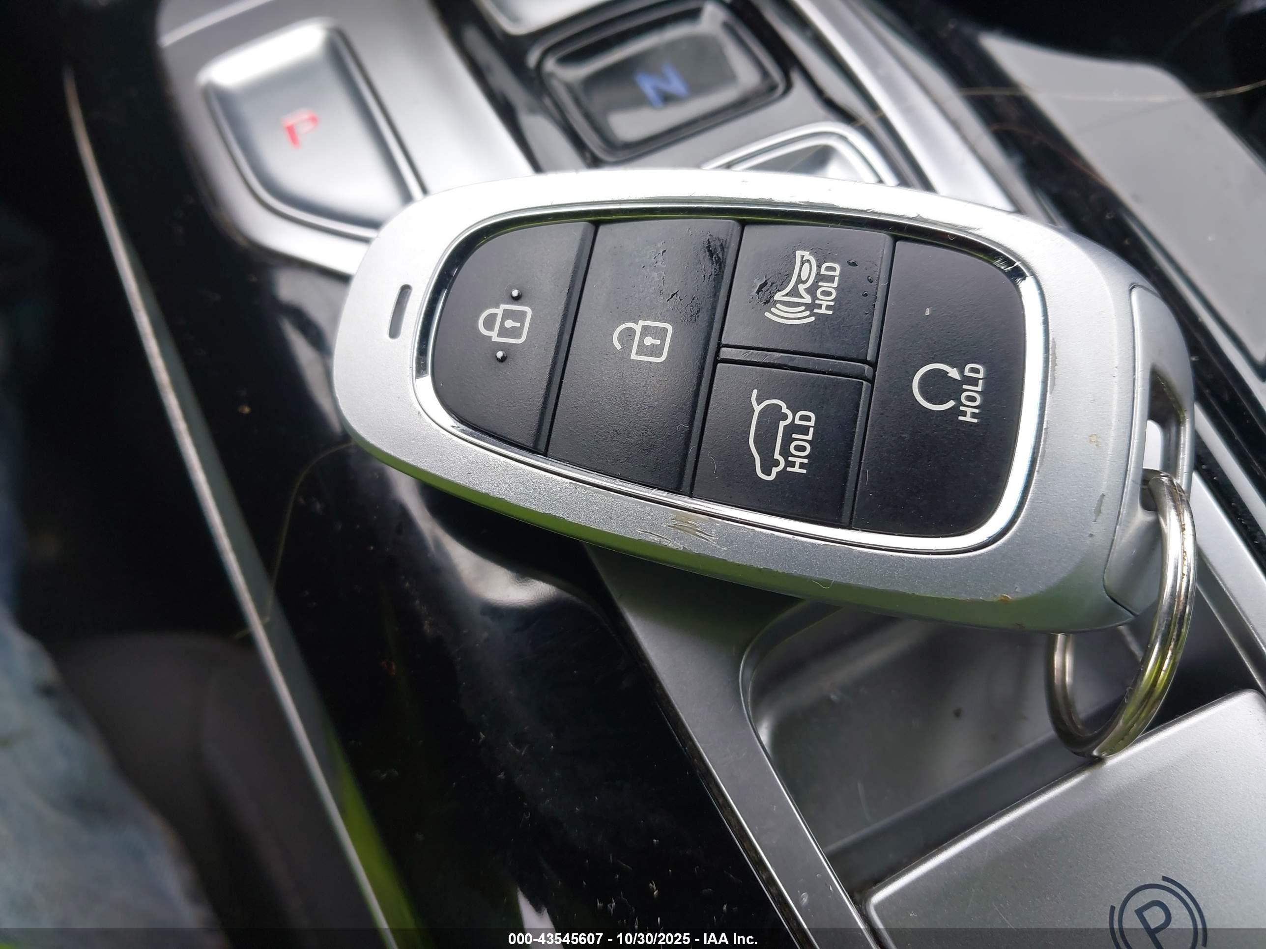 HYUNDAI TUCSON image 11