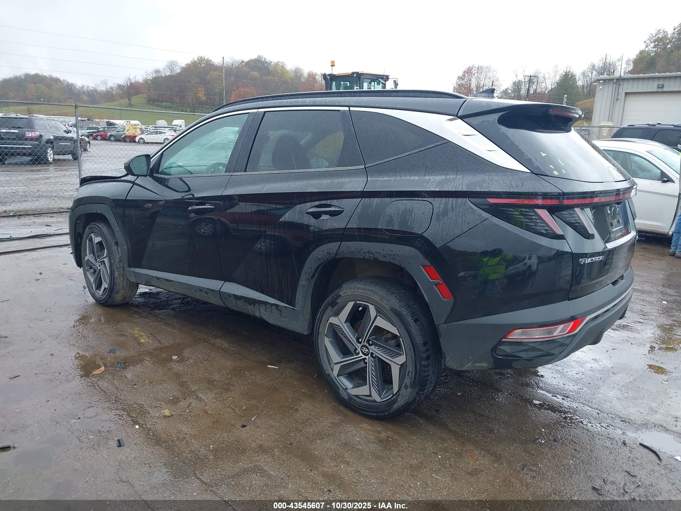 HYUNDAI TUCSON image 3