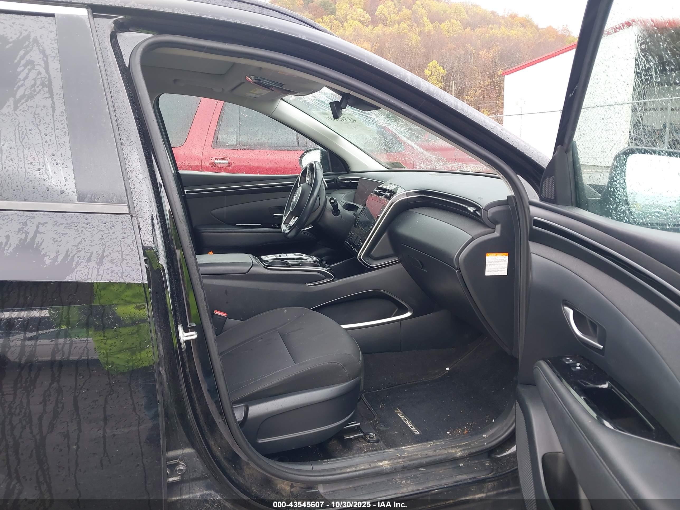 HYUNDAI TUCSON image 5