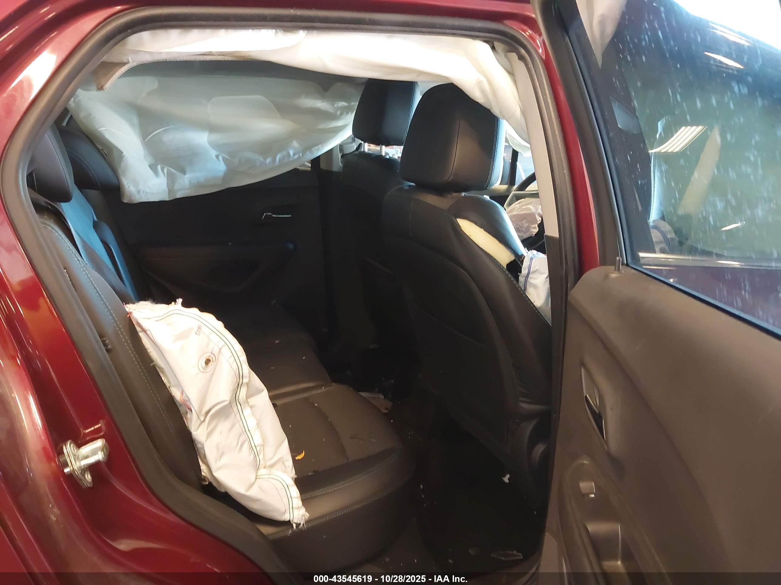 CHEVROLET TRAX image 8