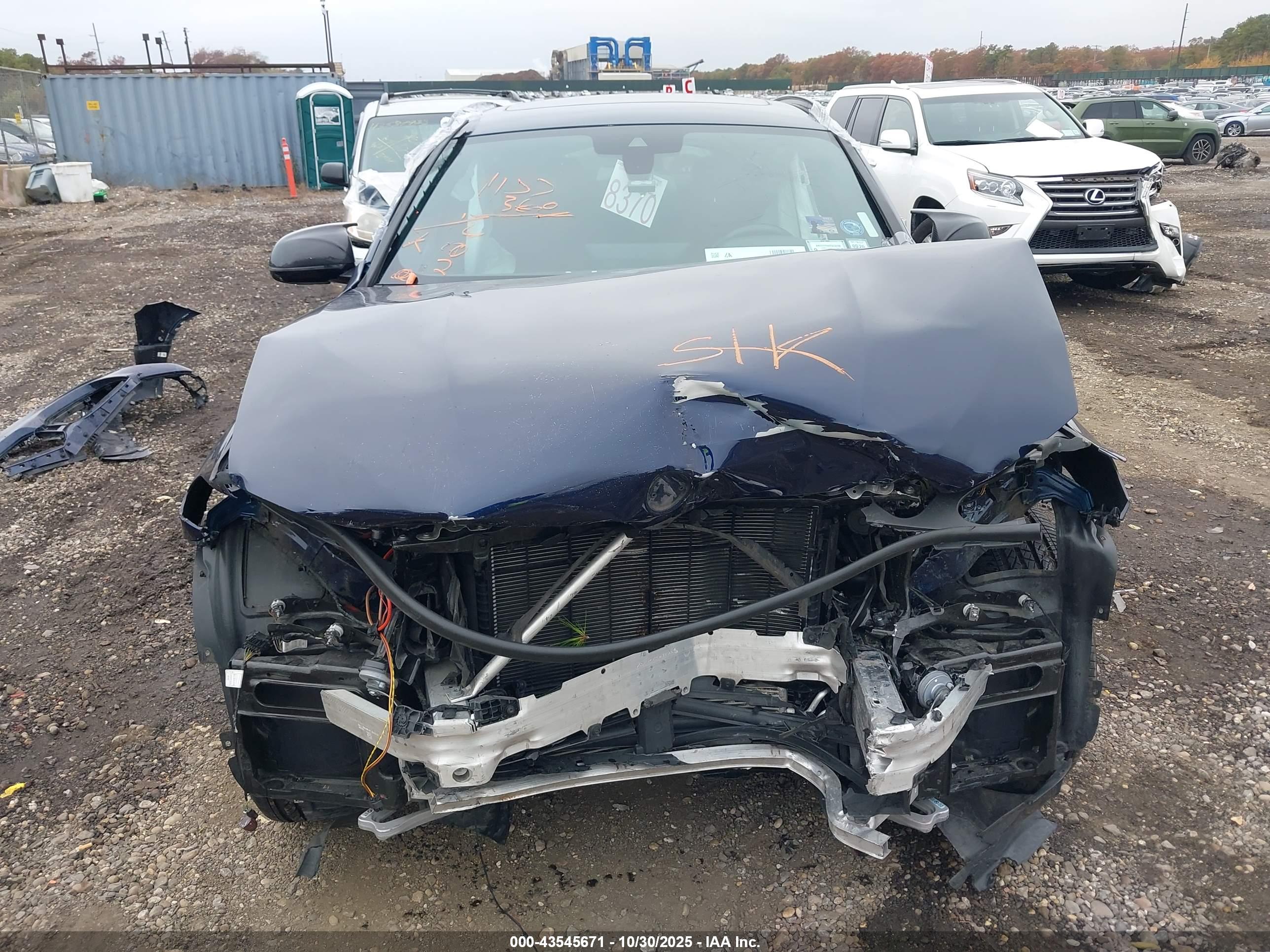 BMW X4 image 10