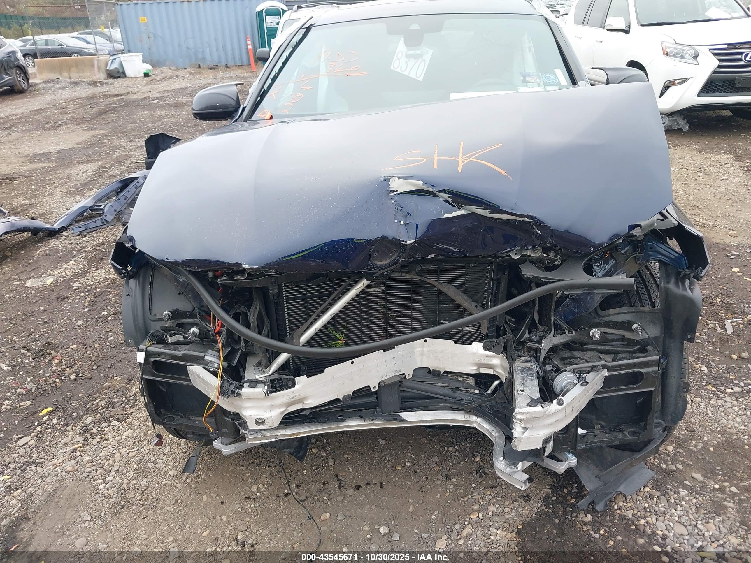BMW X4 image 6