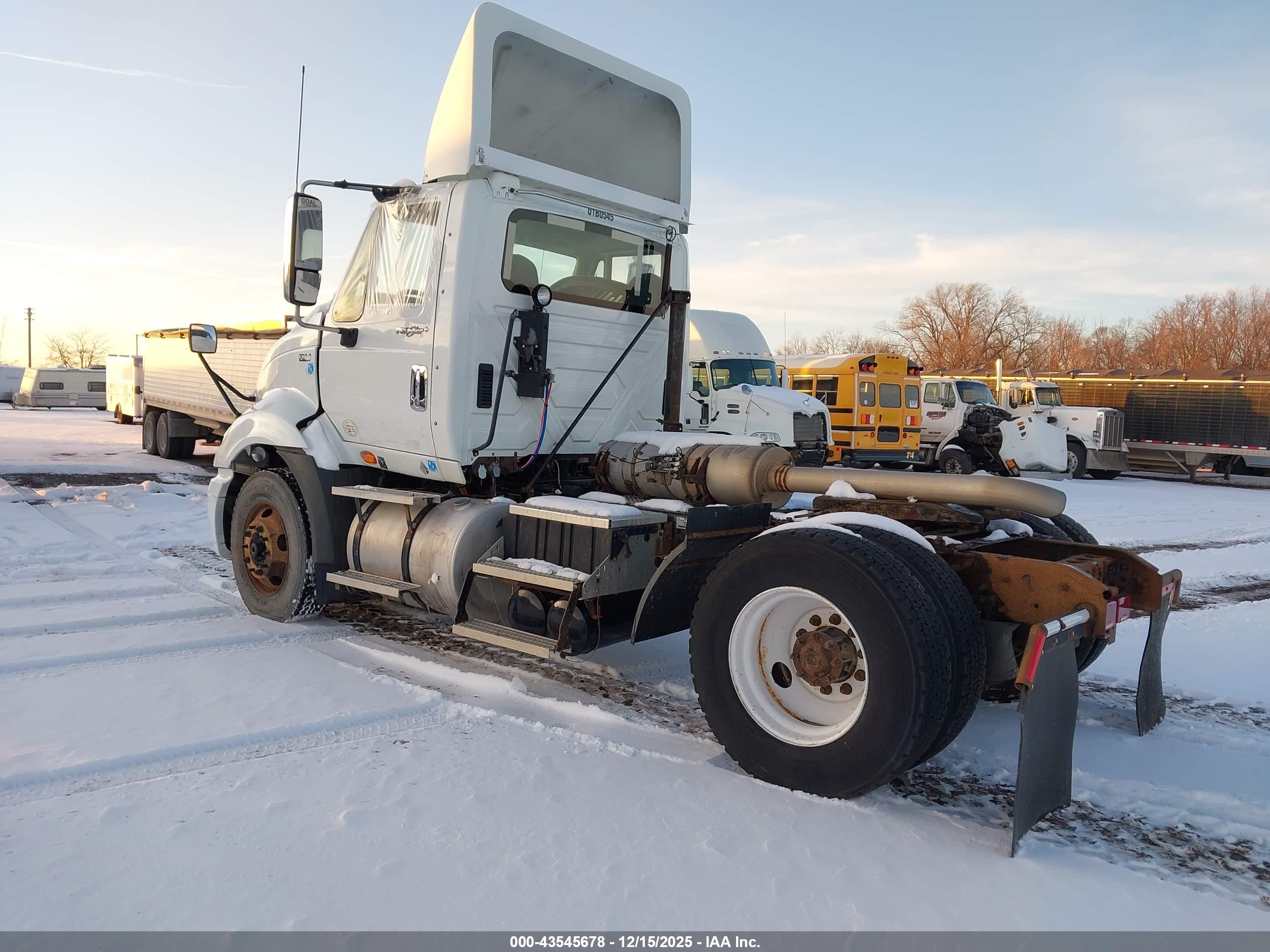 INTERNATIONAL PROSTAR image 3