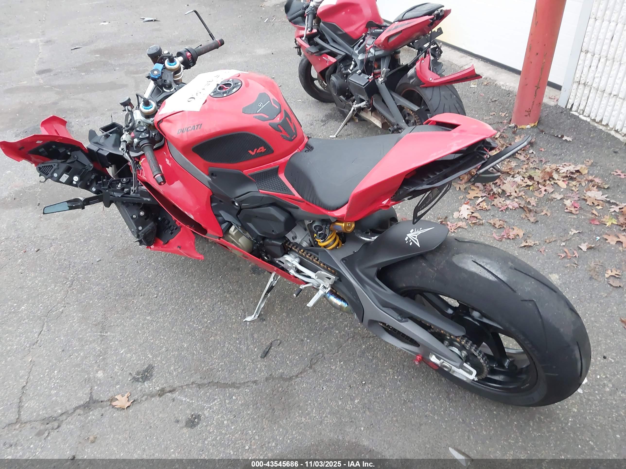 DUCATI PANIGALE image 3