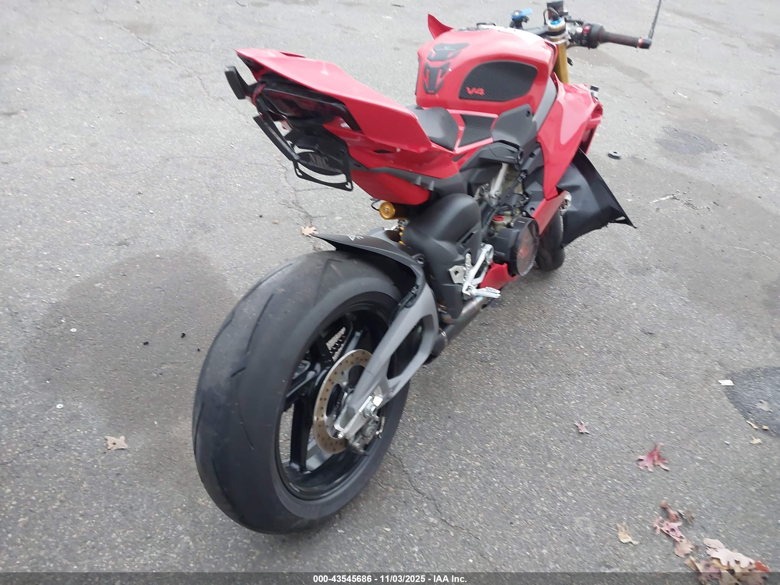 DUCATI PANIGALE image 4