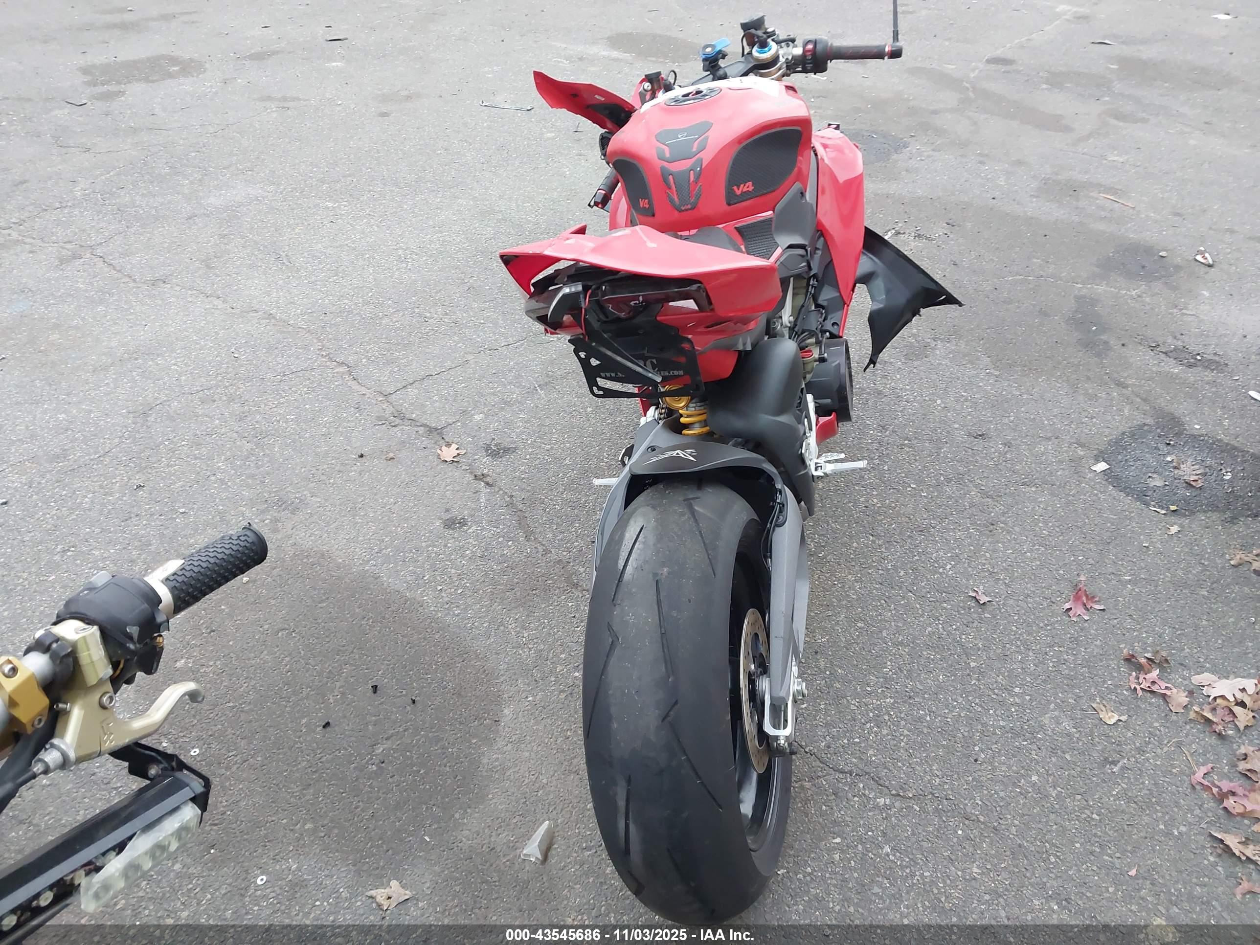 DUCATI PANIGALE image 6