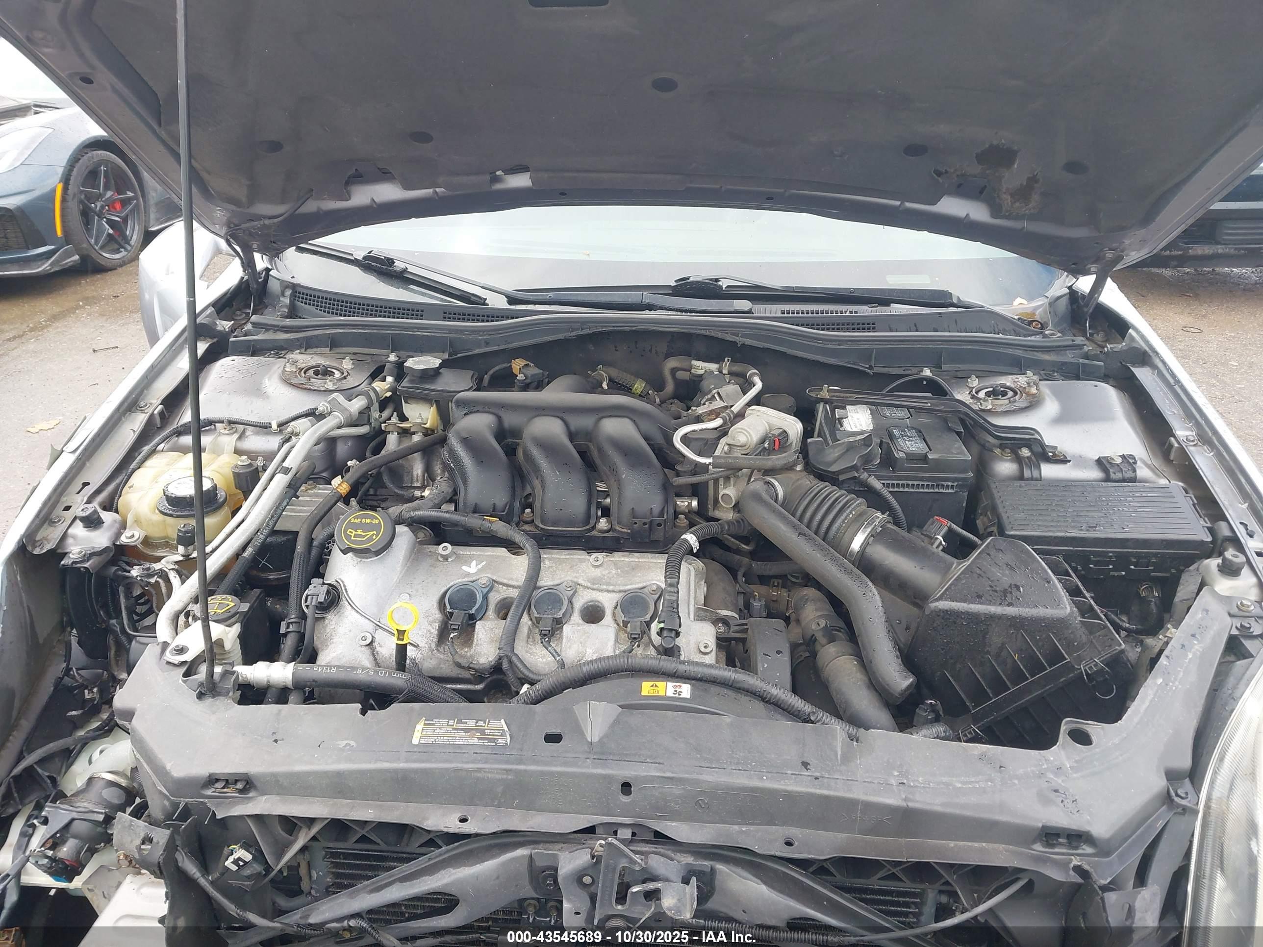 FORD FUSION image 10