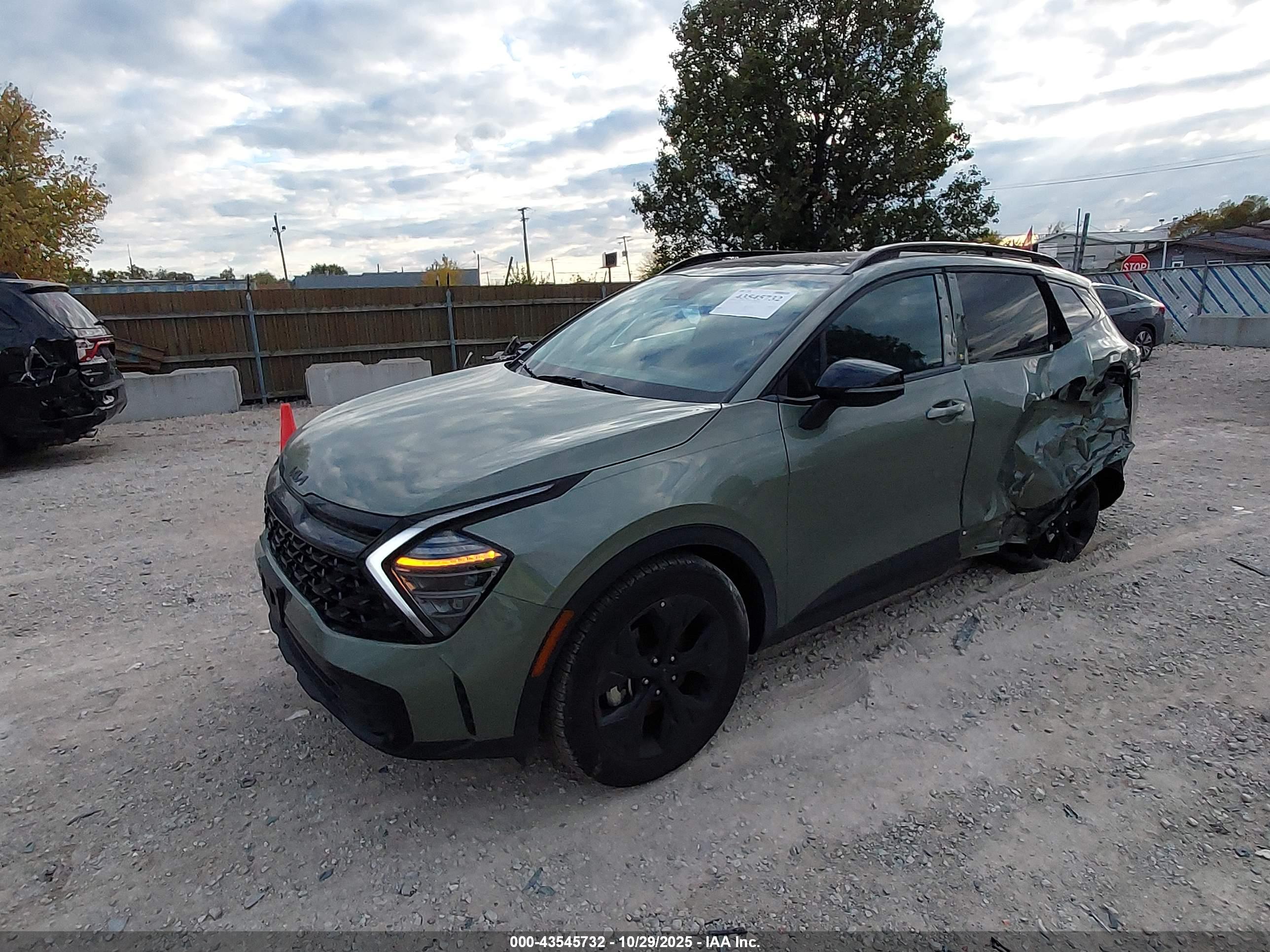 KIA SPORTAGE image 2