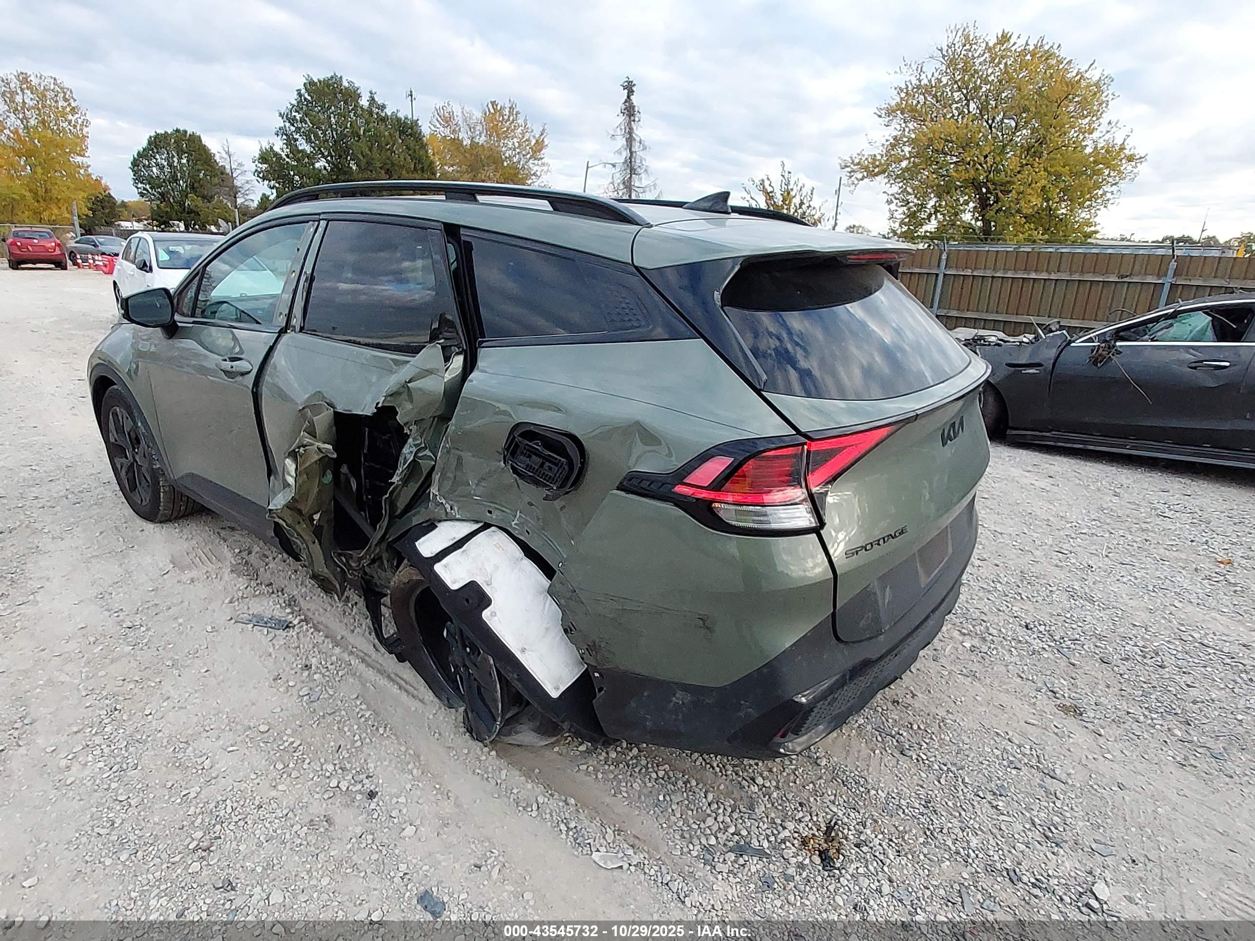 KIA SPORTAGE image 3