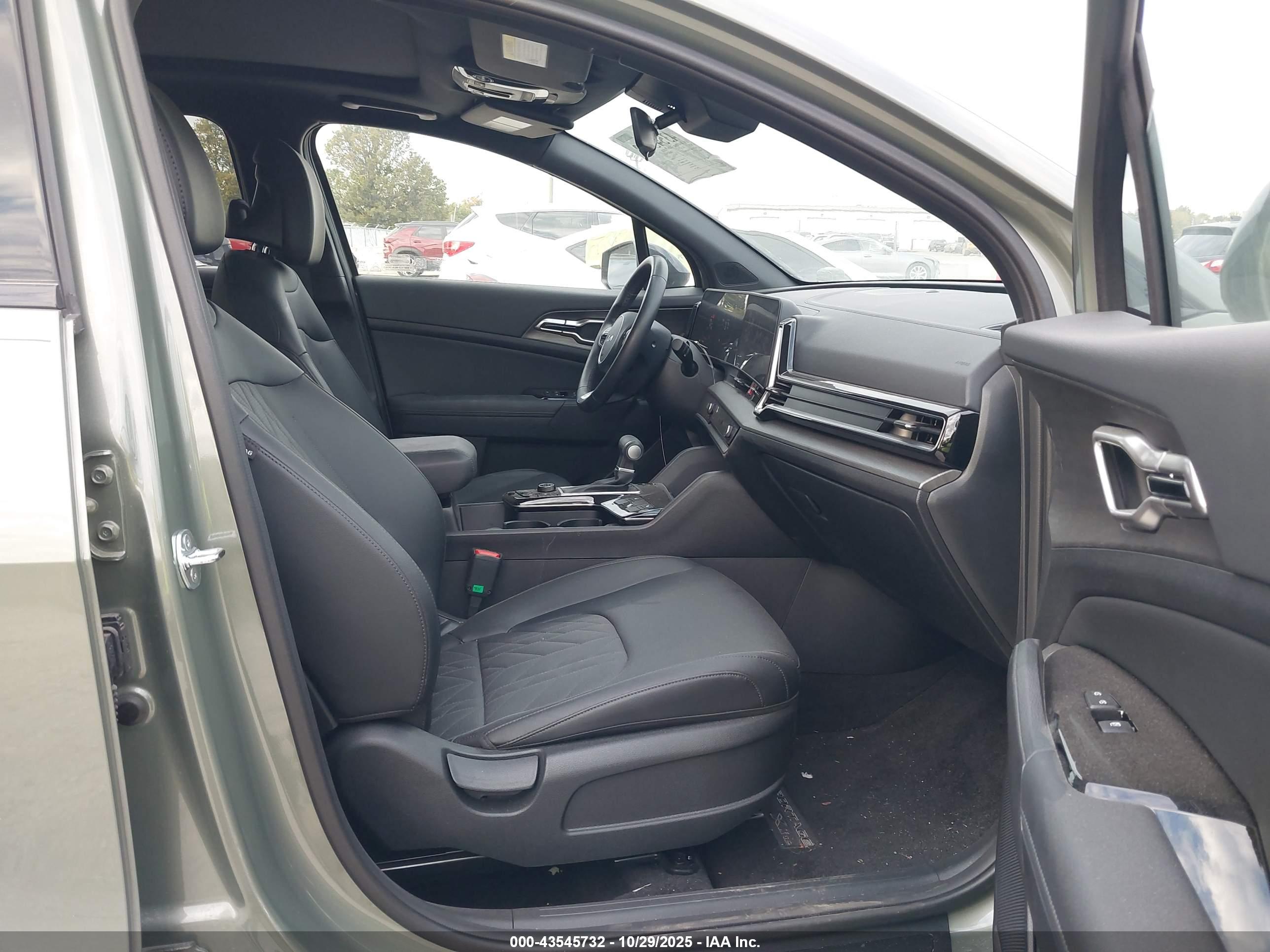 KIA SPORTAGE image 5