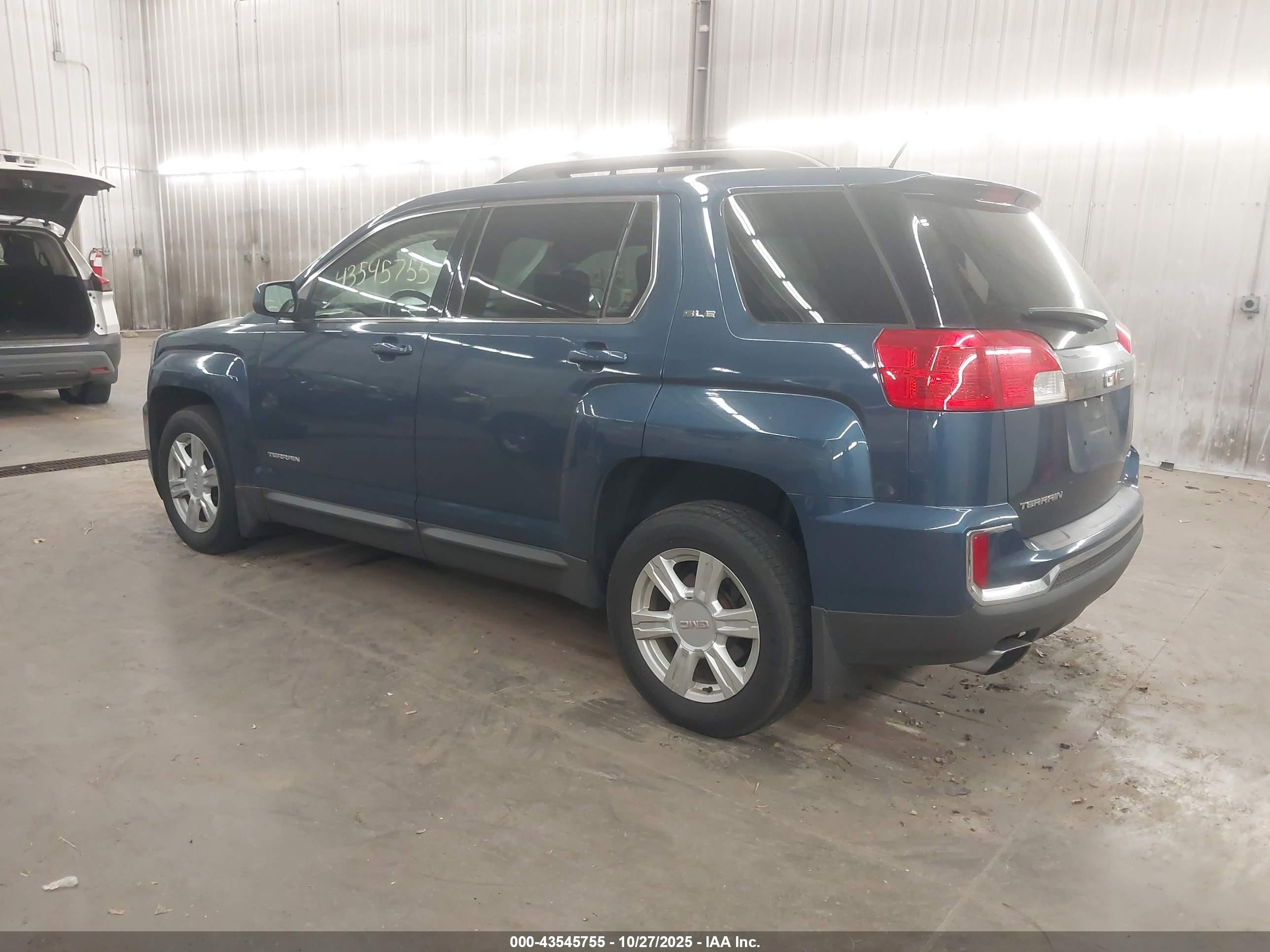 GMC TERRAIN image 3