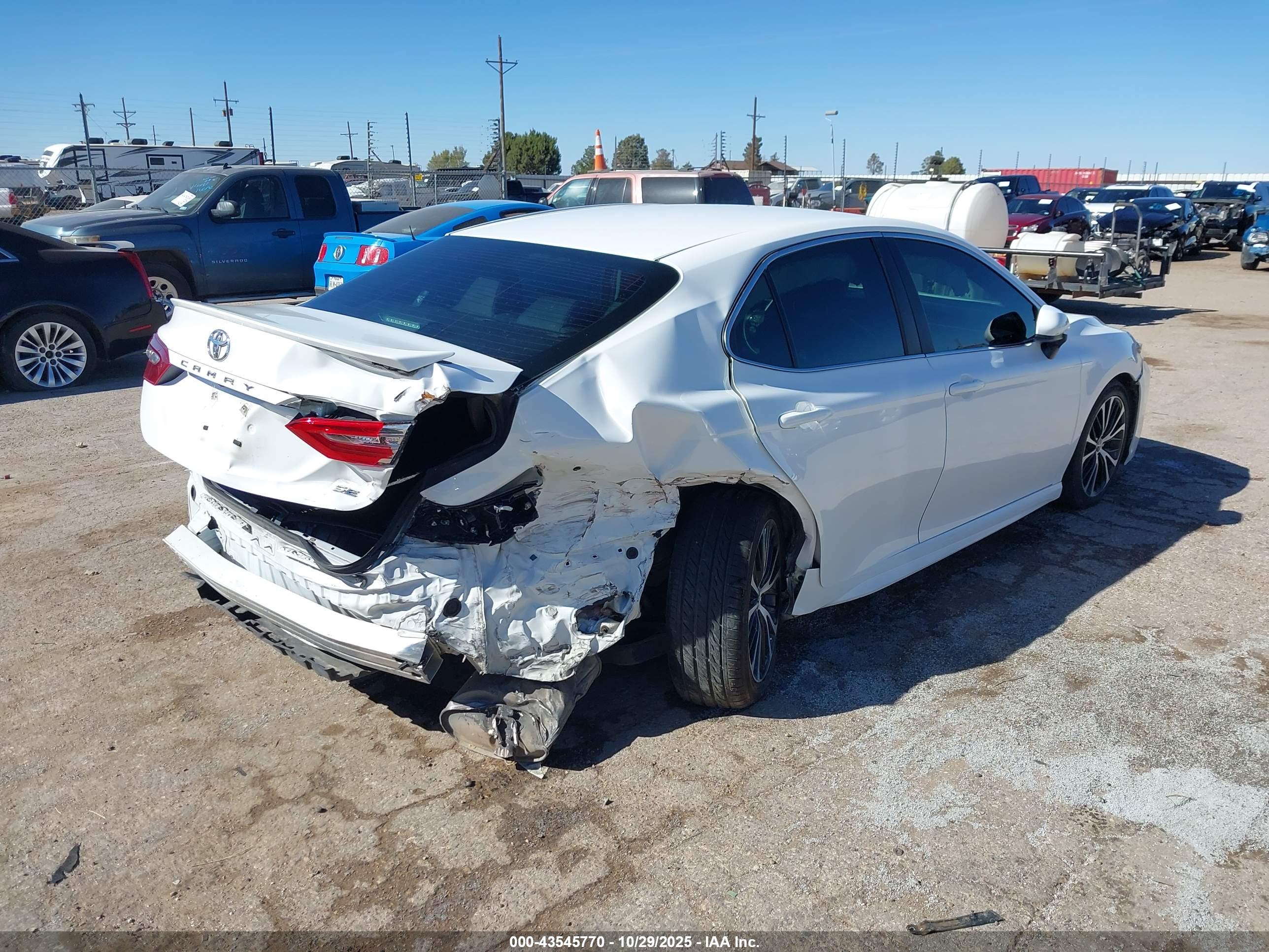 TOYOTA CAMRY image 4