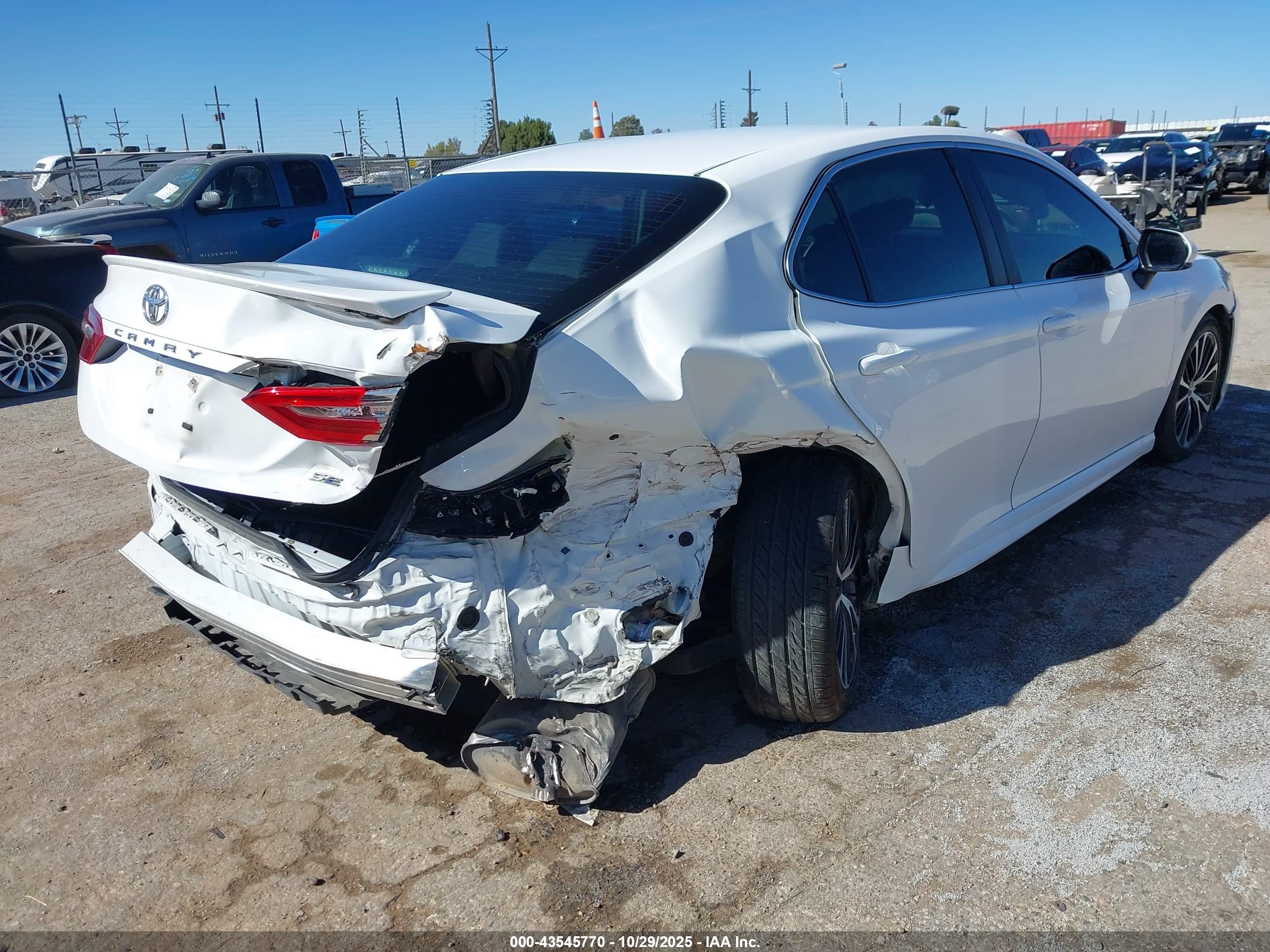 TOYOTA CAMRY image 6