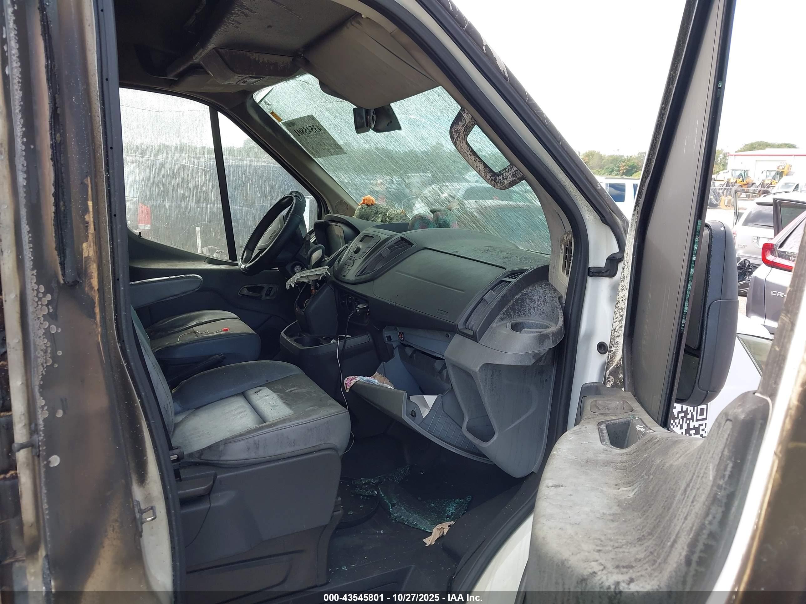 FORD TRANSIT-250 image 5