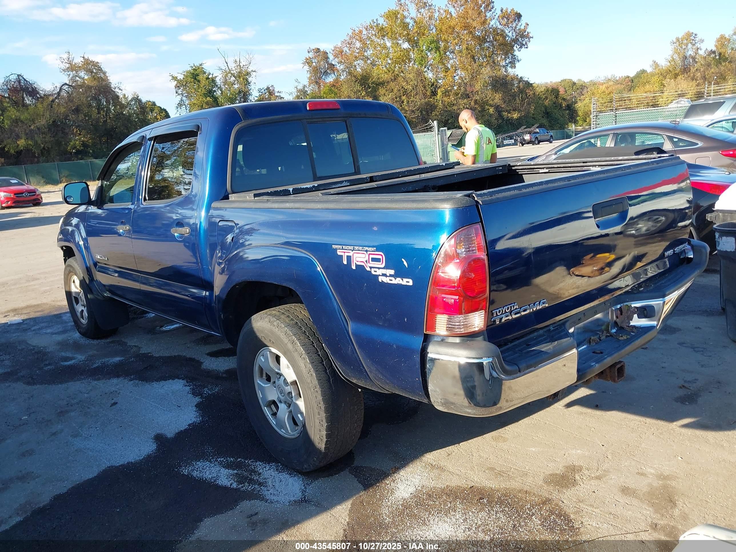TOYOTA TACOMA image 3