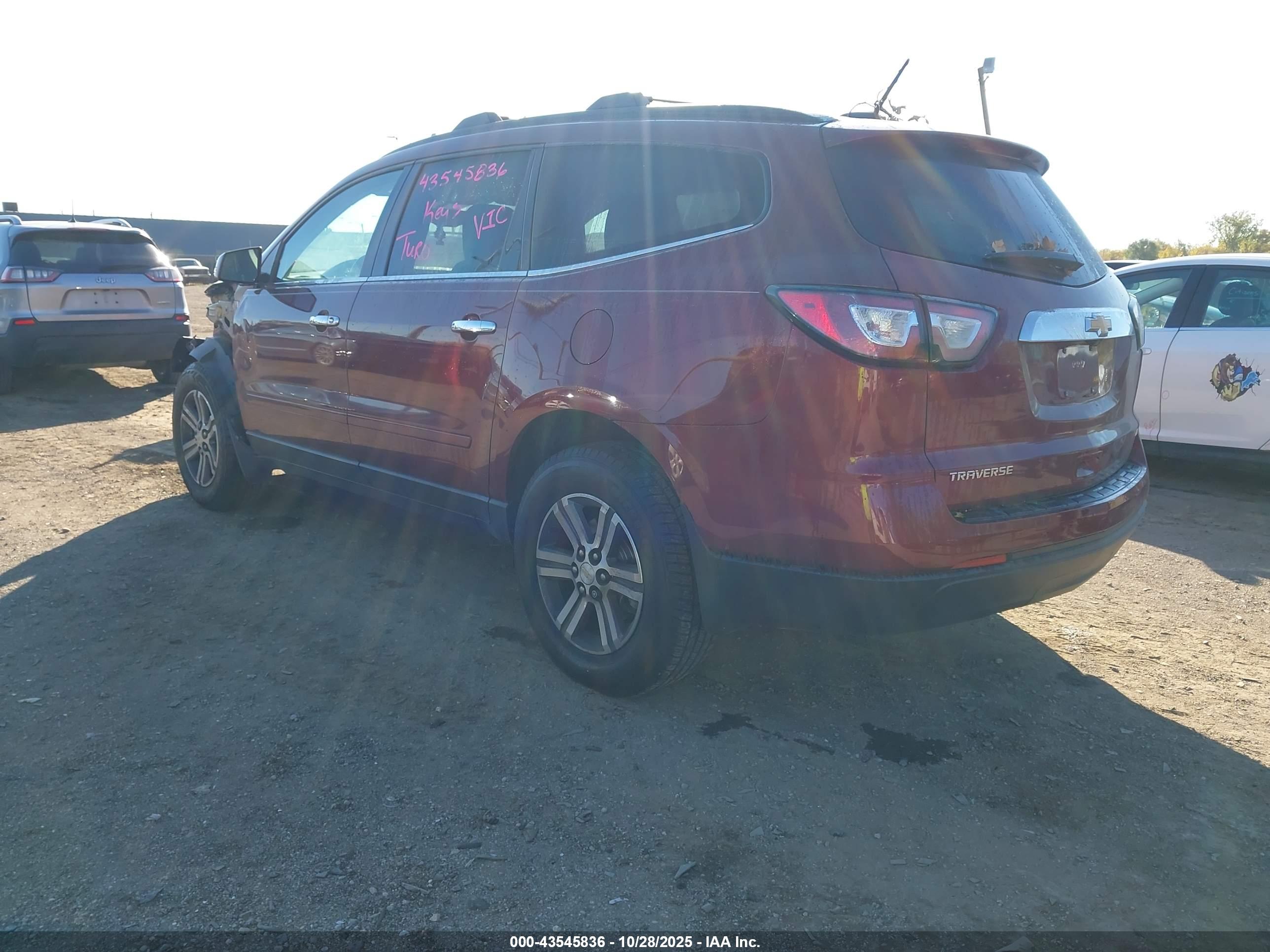 CHEVROLET TRAVERSE image 3