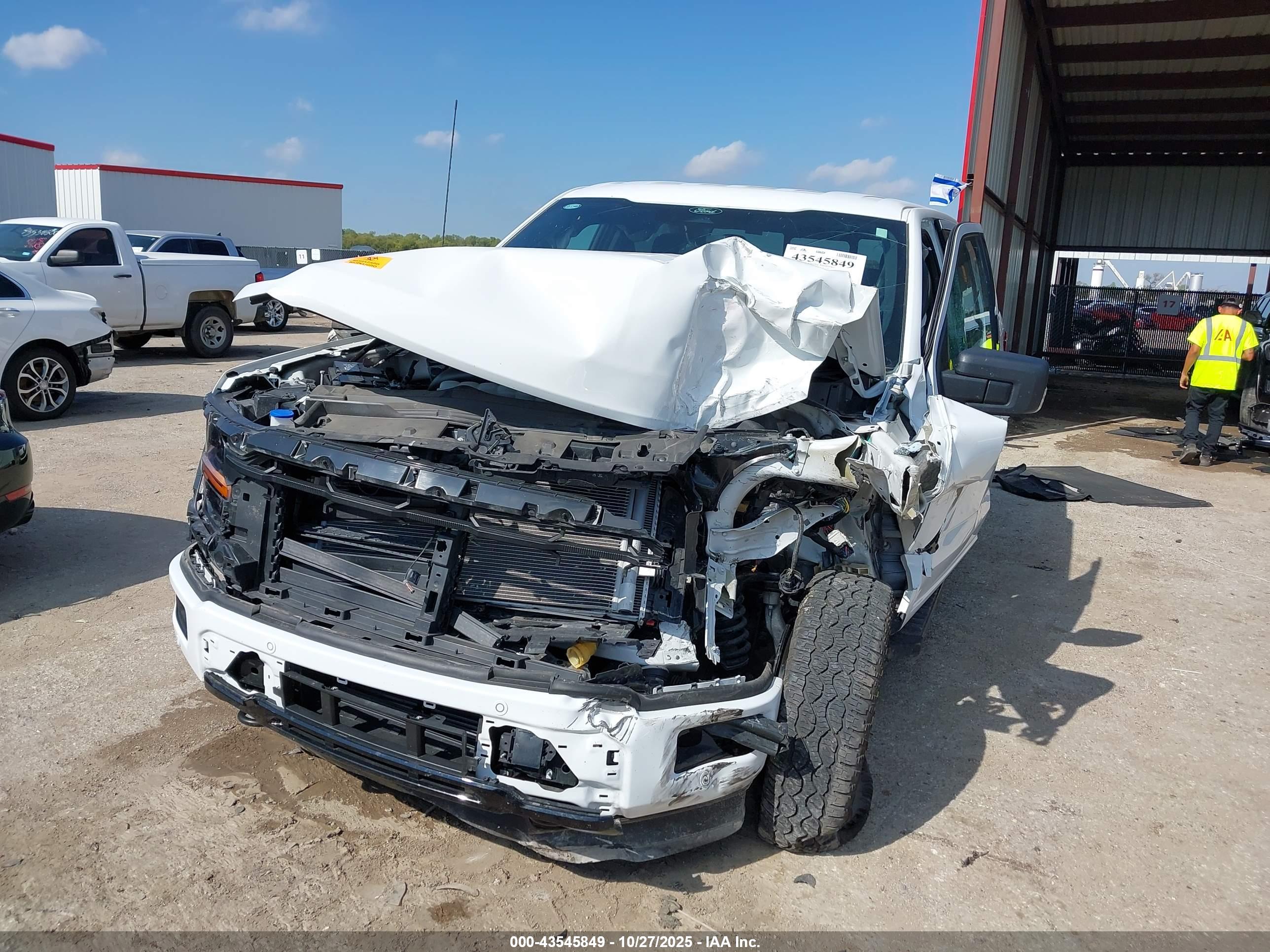FORD F-150 image 2