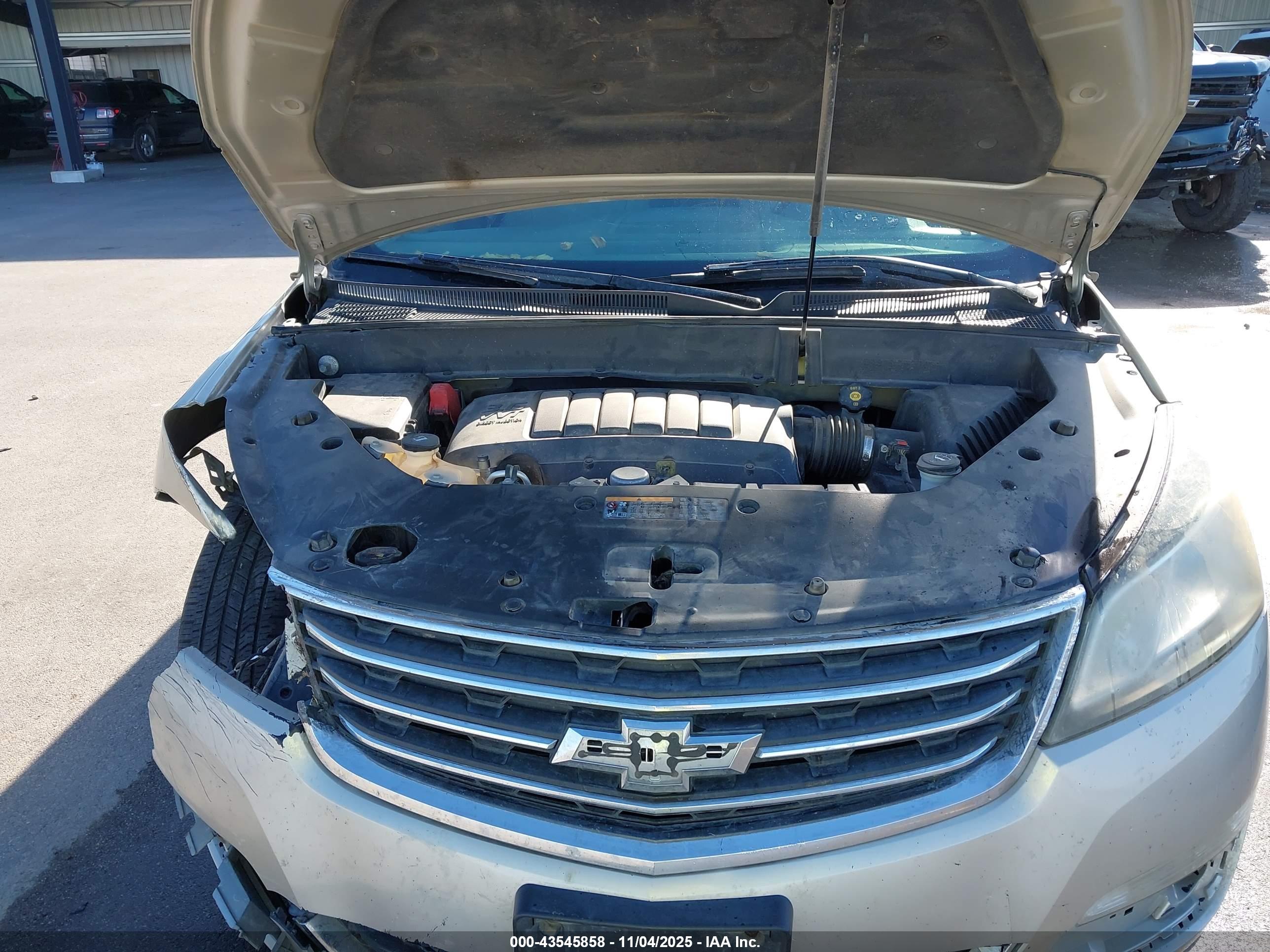 CHEVROLET TRAVERSE image 10
