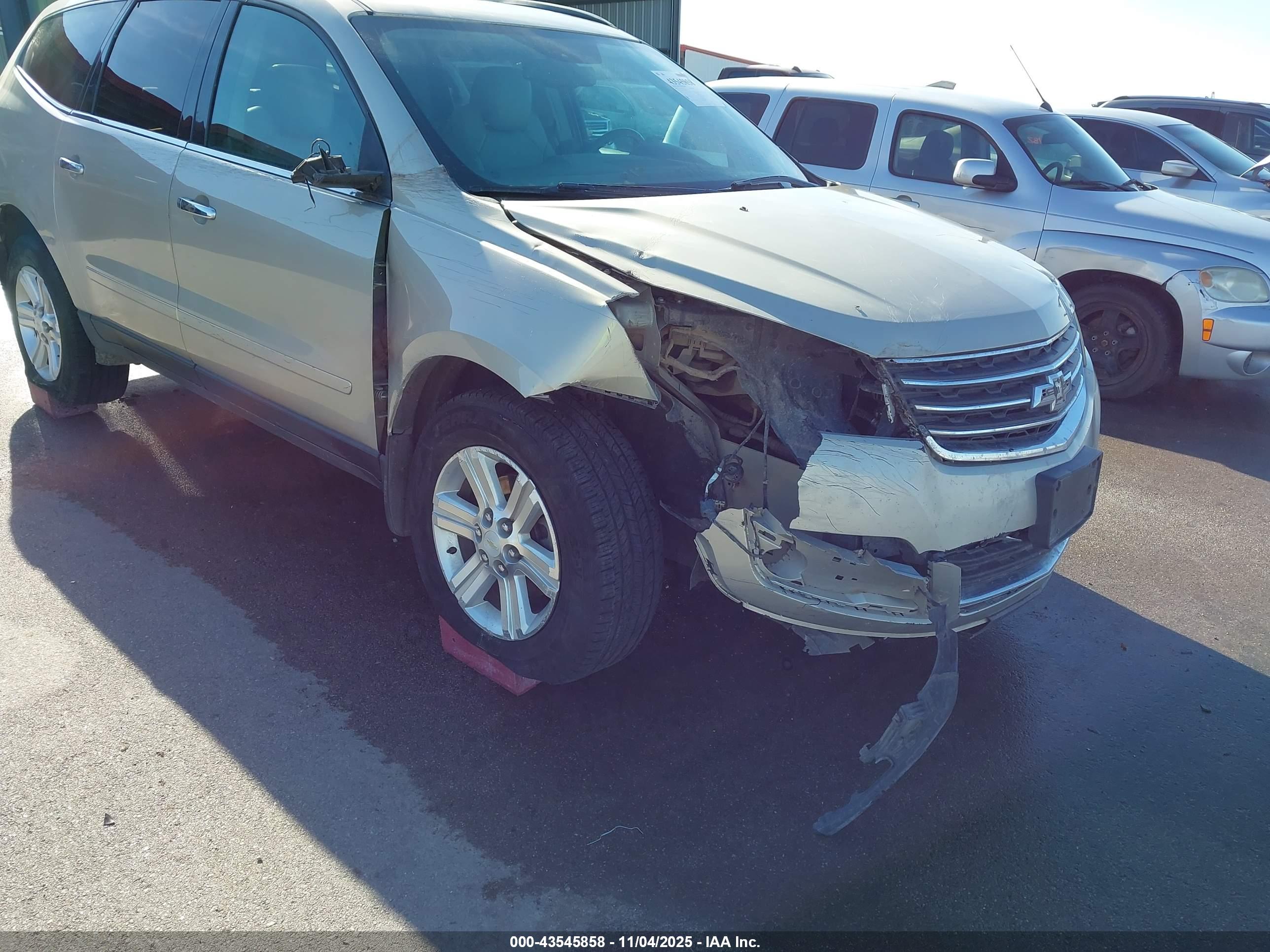 CHEVROLET TRAVERSE image 6