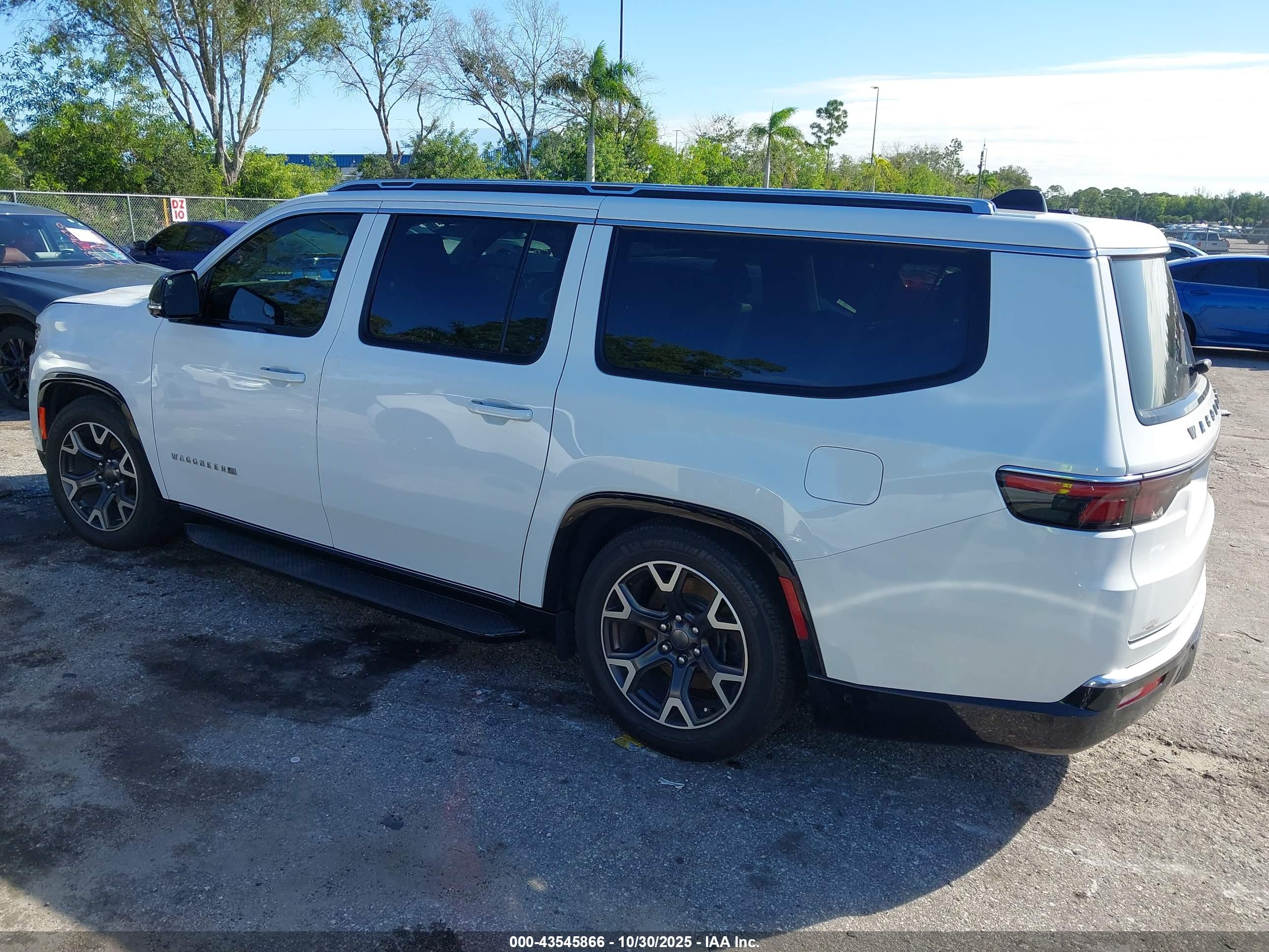 JEEP WAGONEER image 3