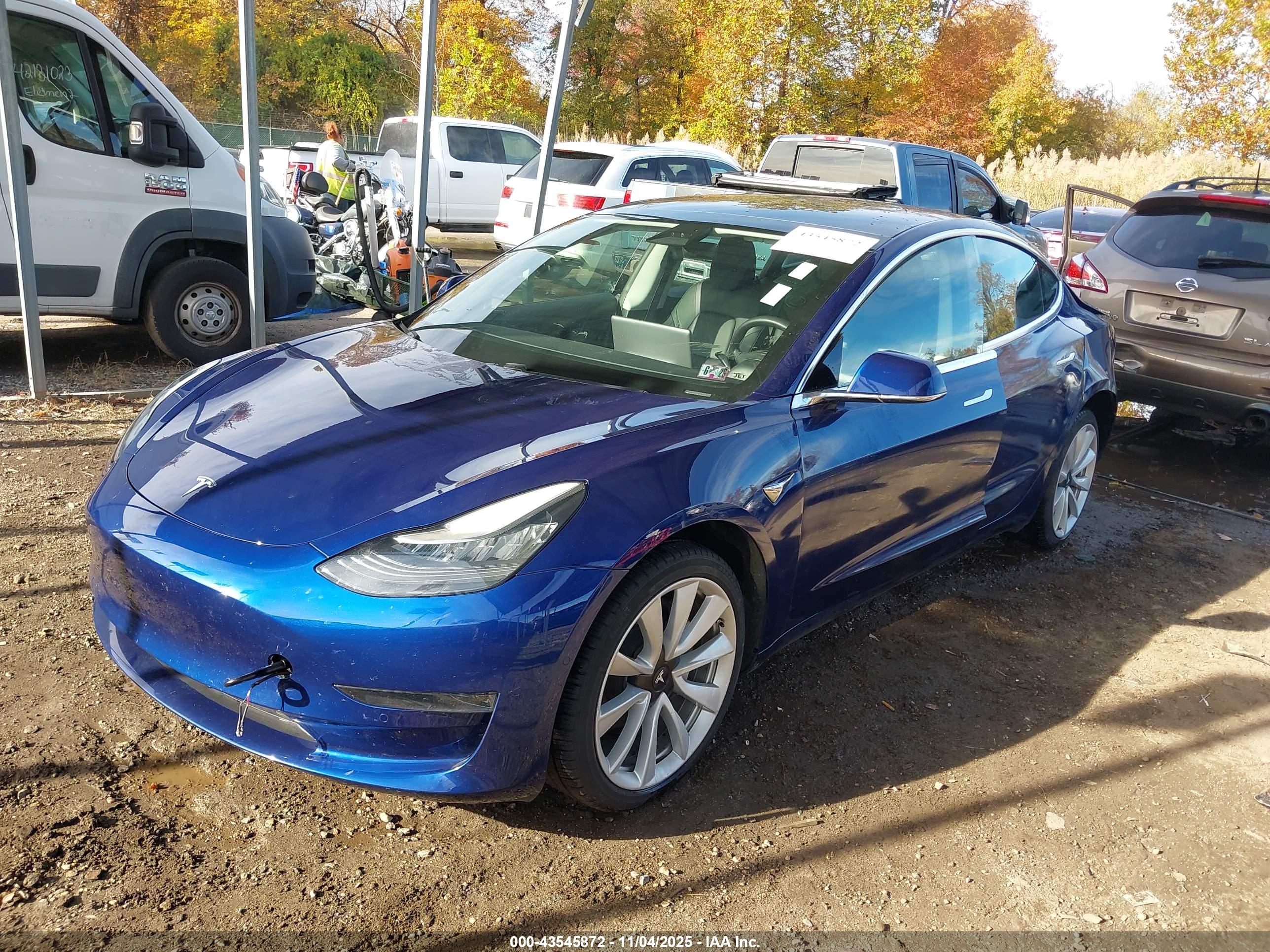 TESLA MODEL image 2