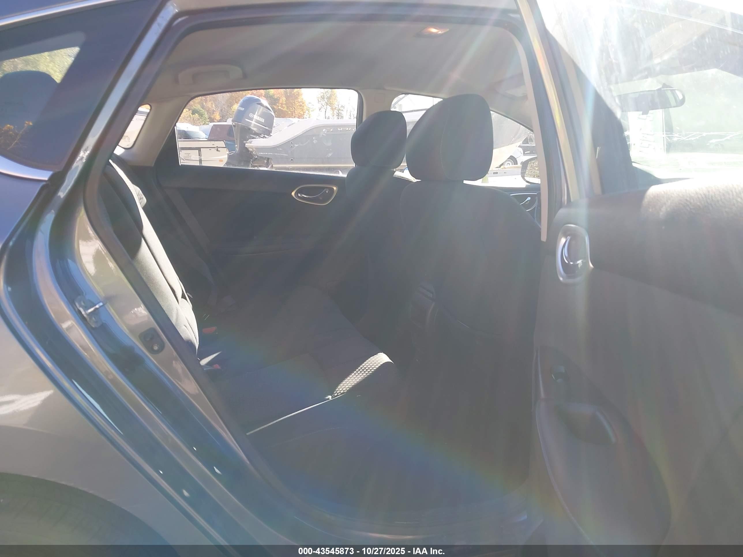 NISSAN SENTRA image 8
