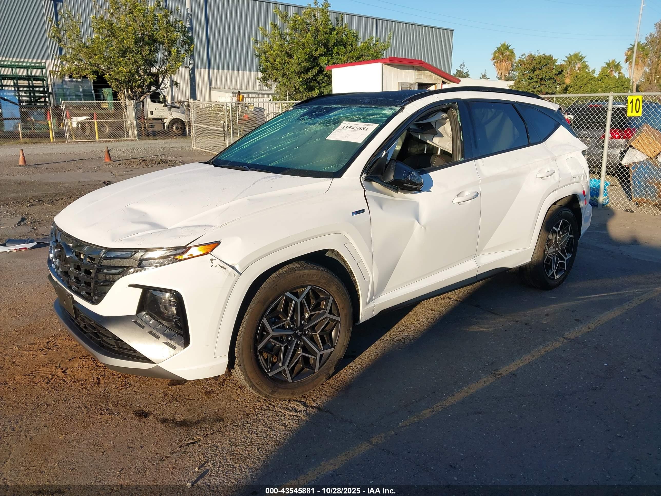 HYUNDAI TUCSON image 2