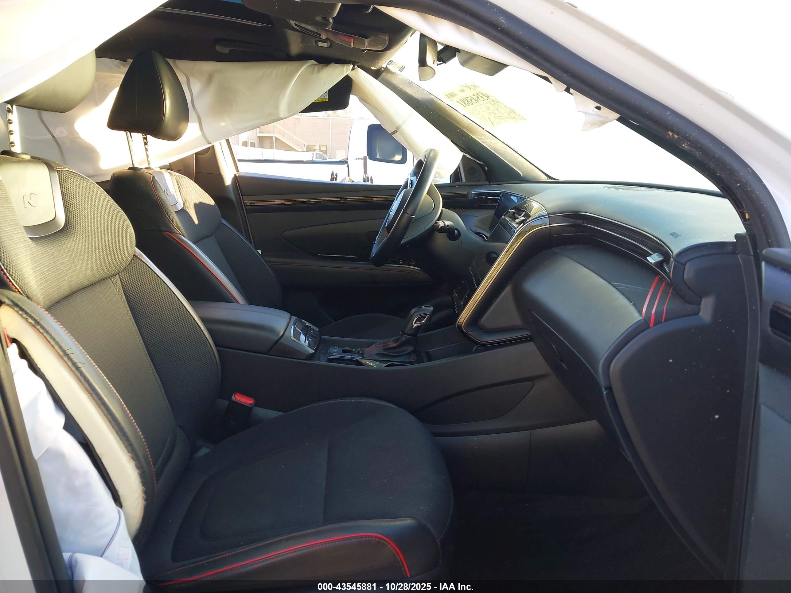 HYUNDAI TUCSON image 5