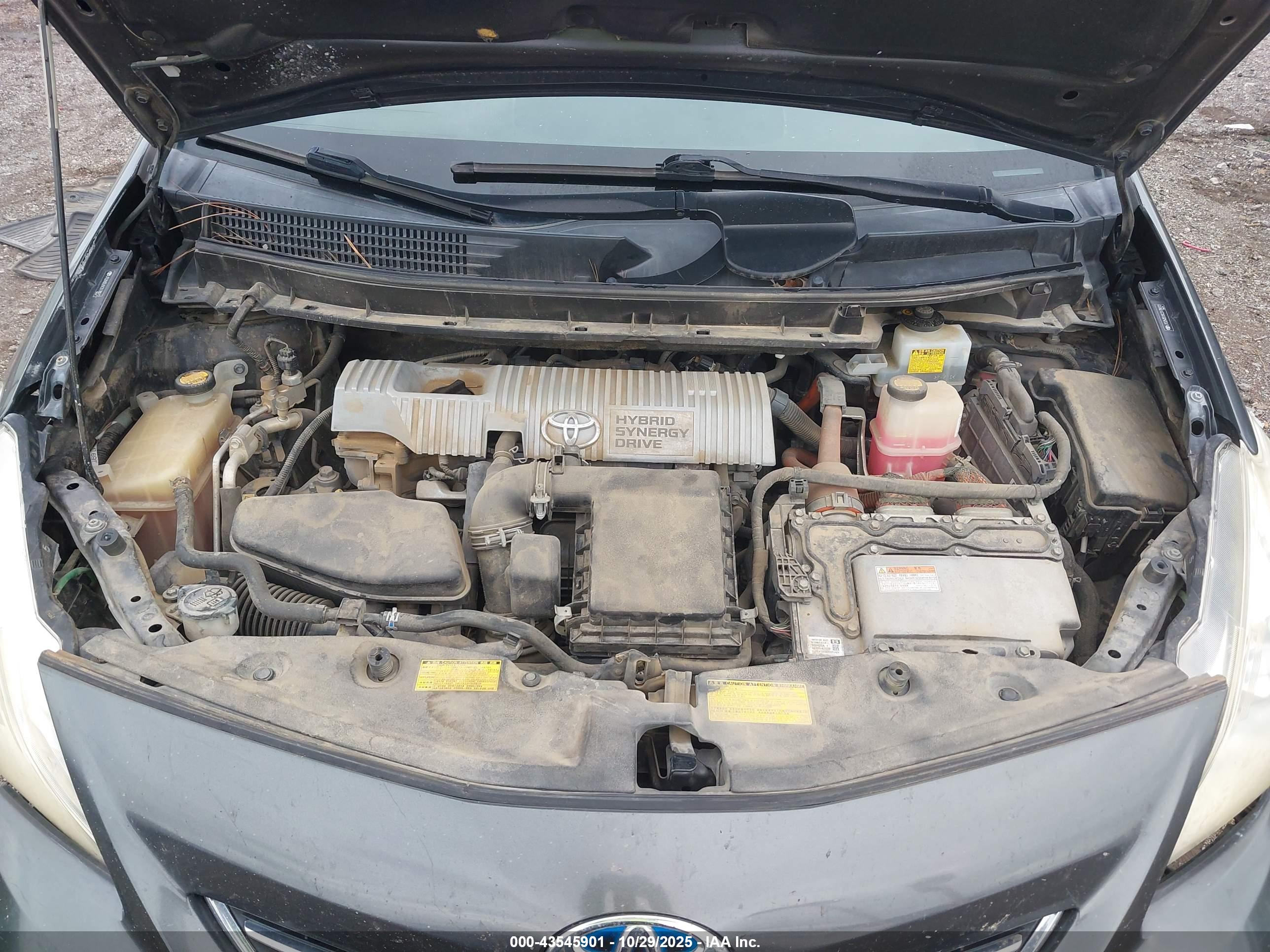 TOYOTA PRIUS image 10