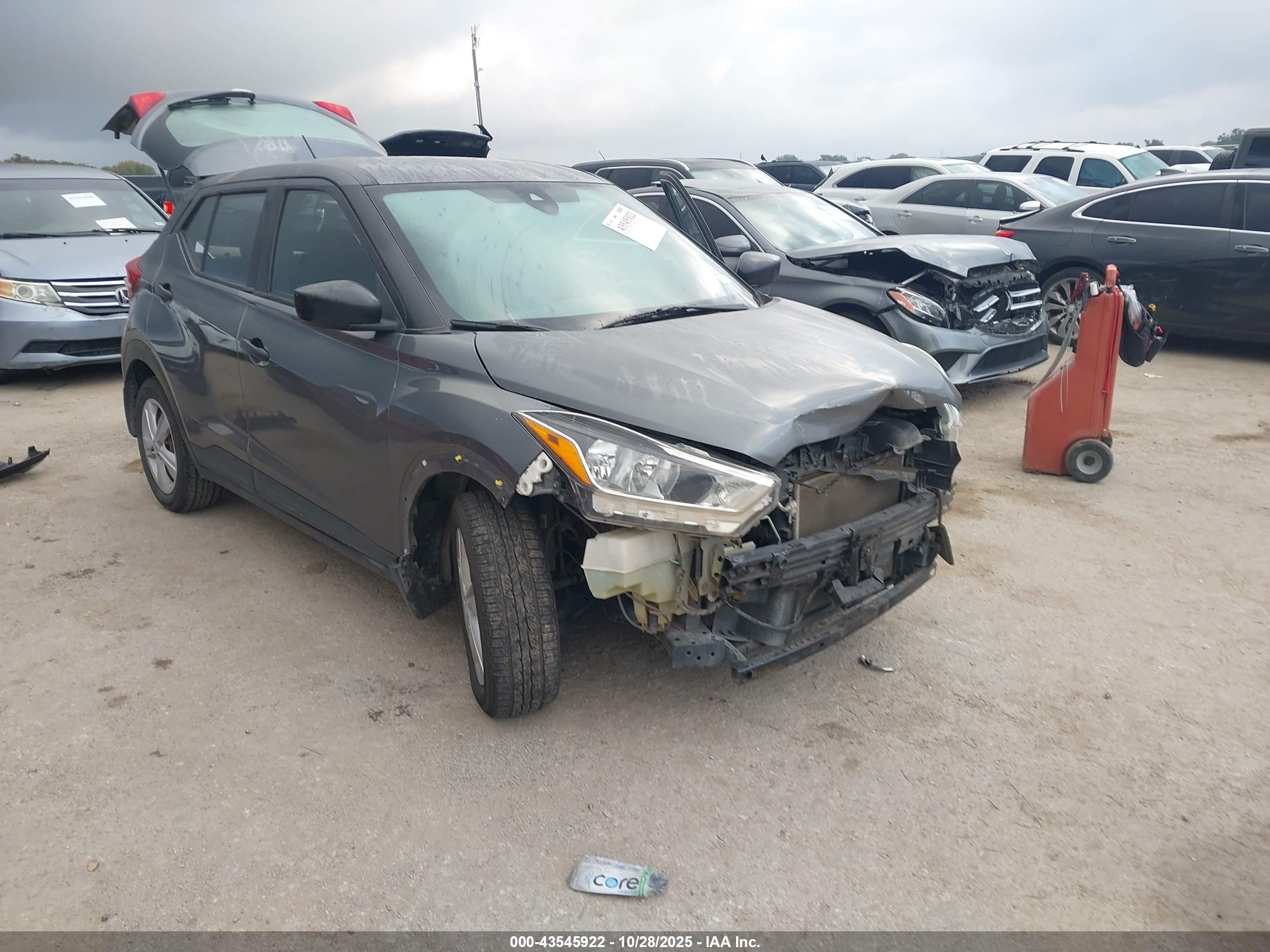 NISSAN KICKS image 6