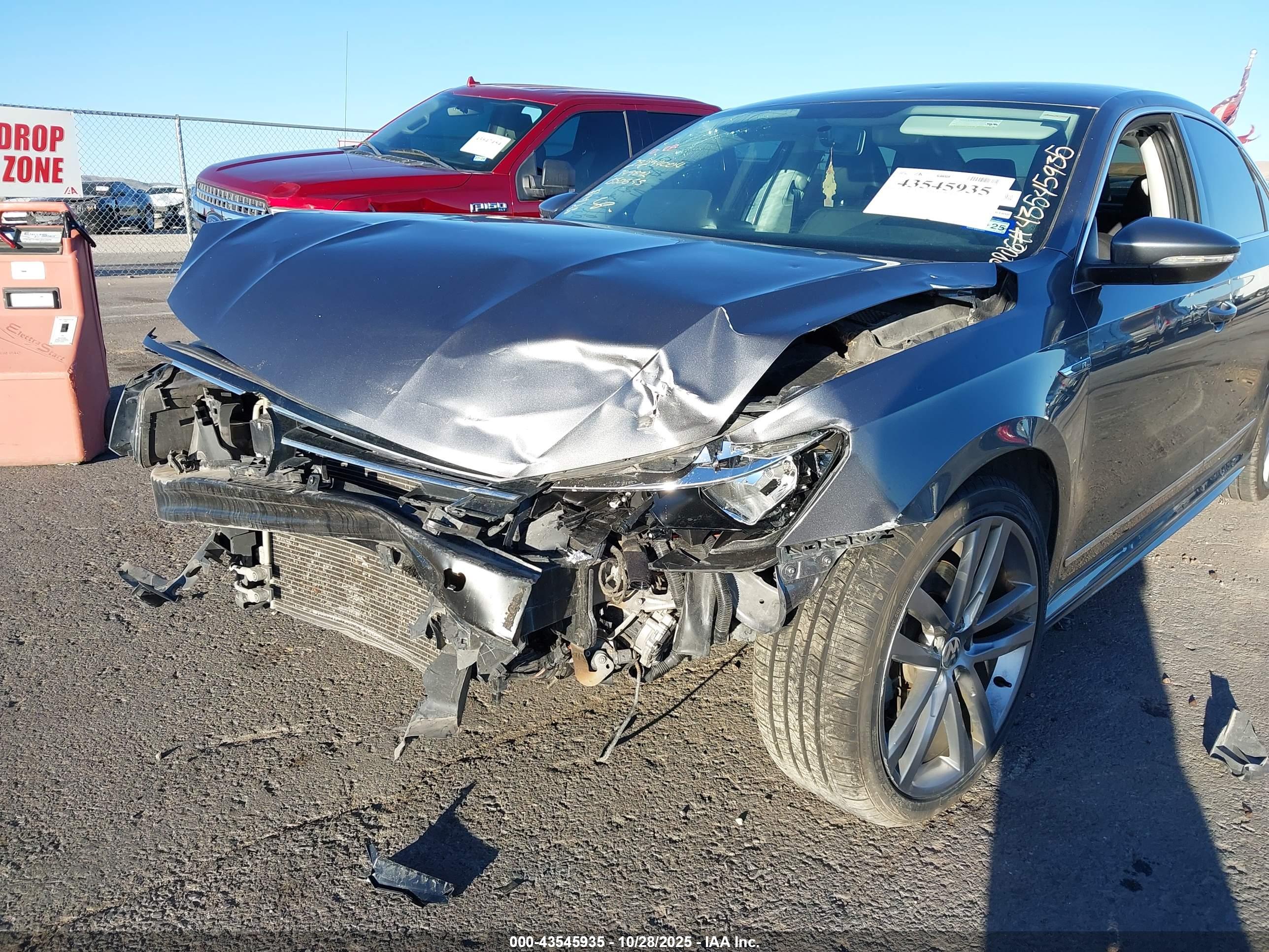 VOLKSWAGEN PASSAT image 6
