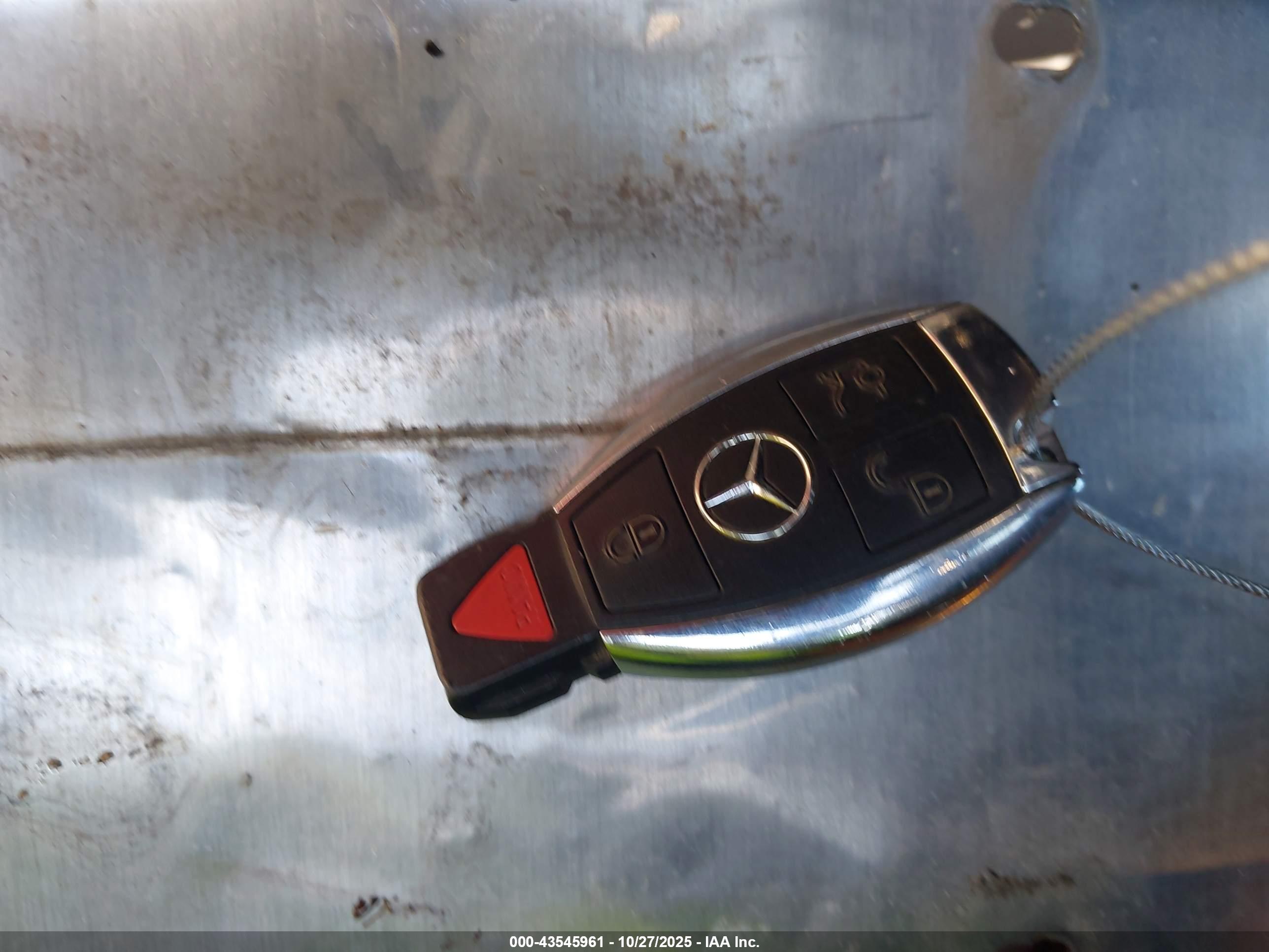 MERCEDES-BENZ GLA image 11