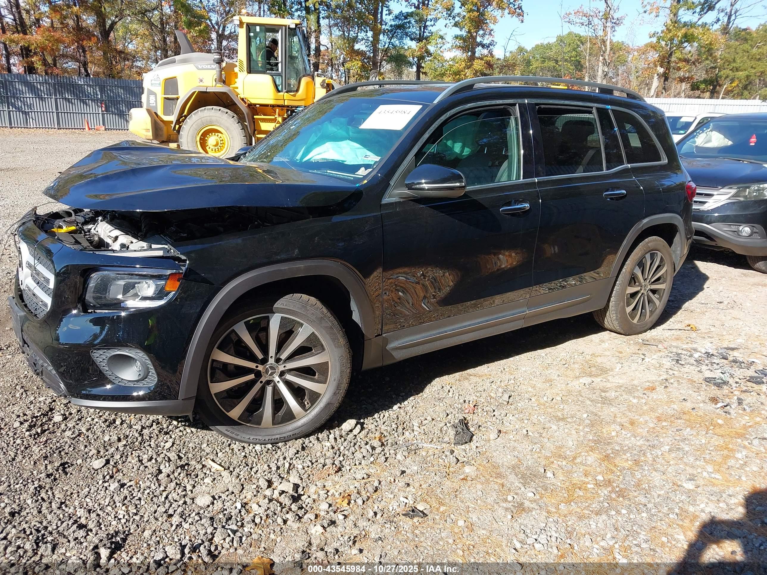 MERCEDES-BENZ GLB image 2