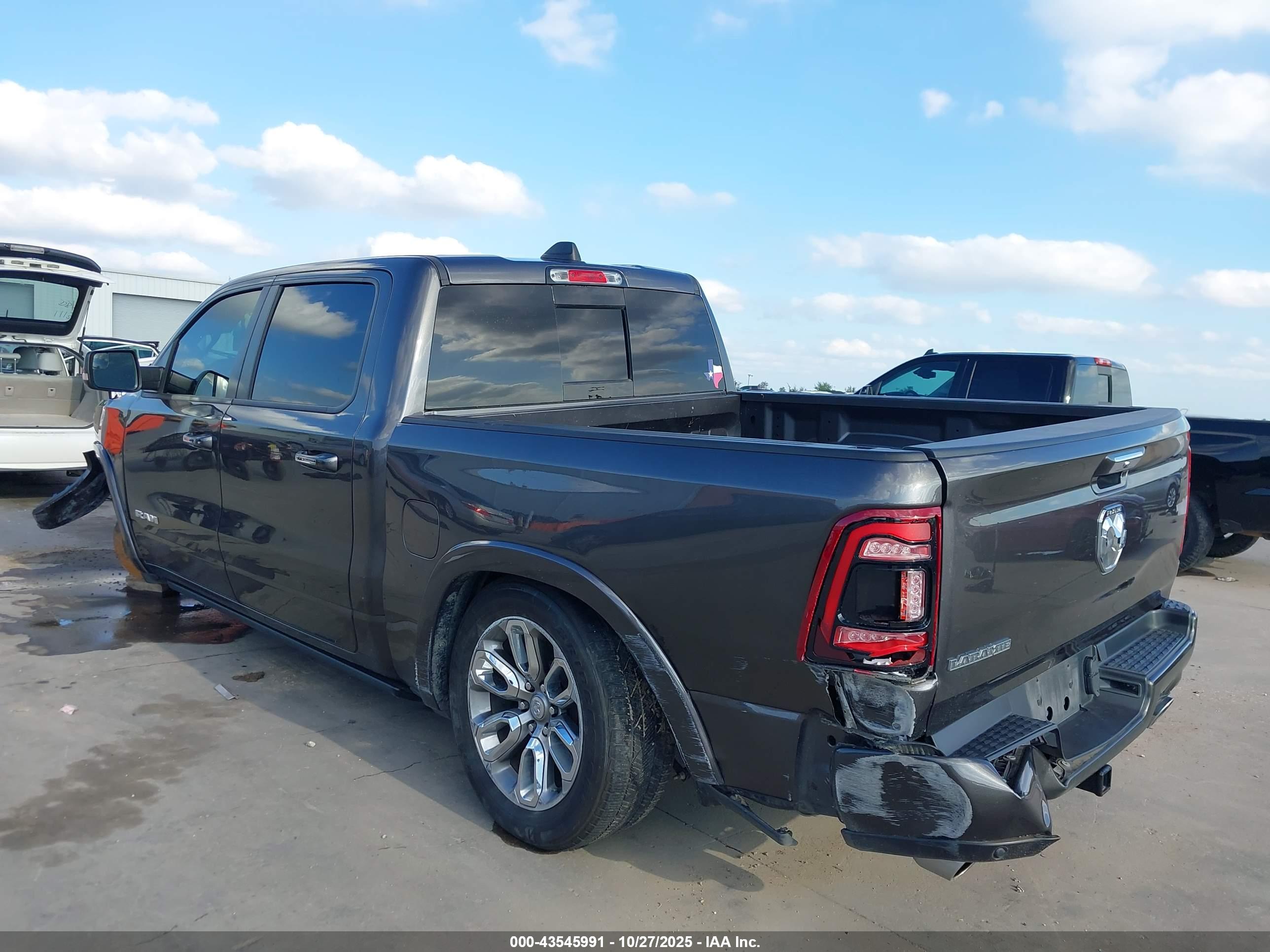RAM 1500 image 3