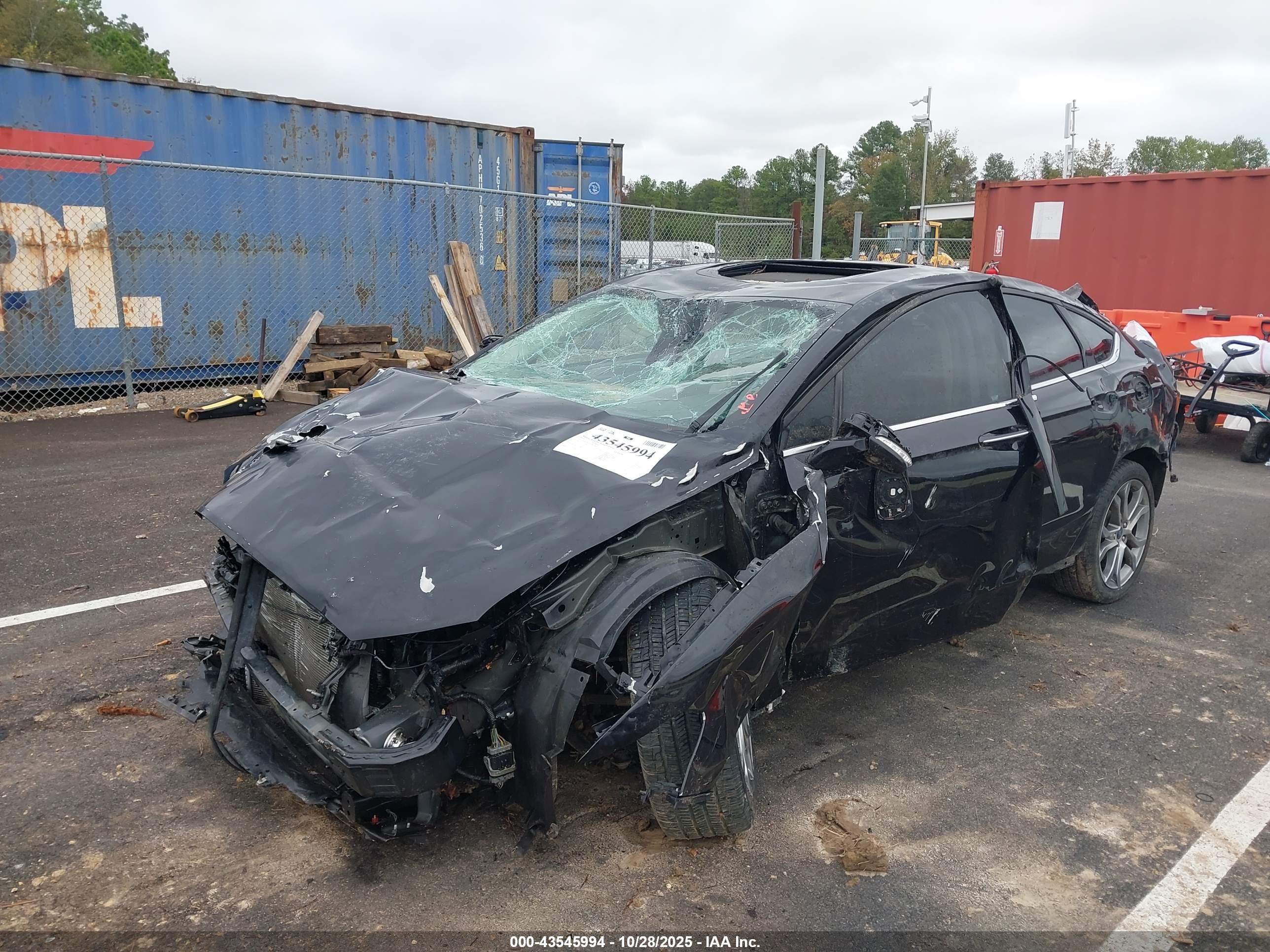 FORD FUSION image 6