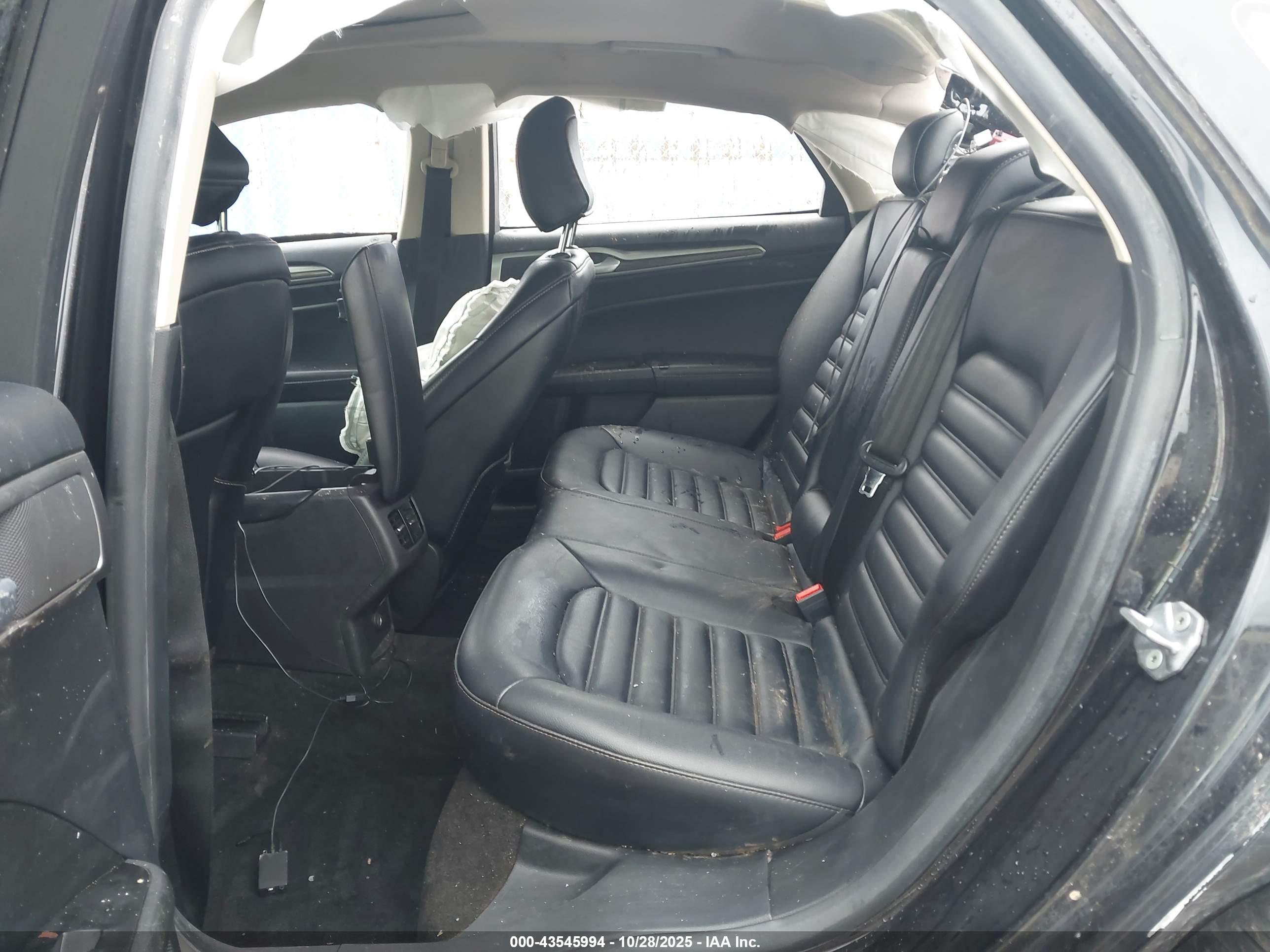 FORD FUSION image 8