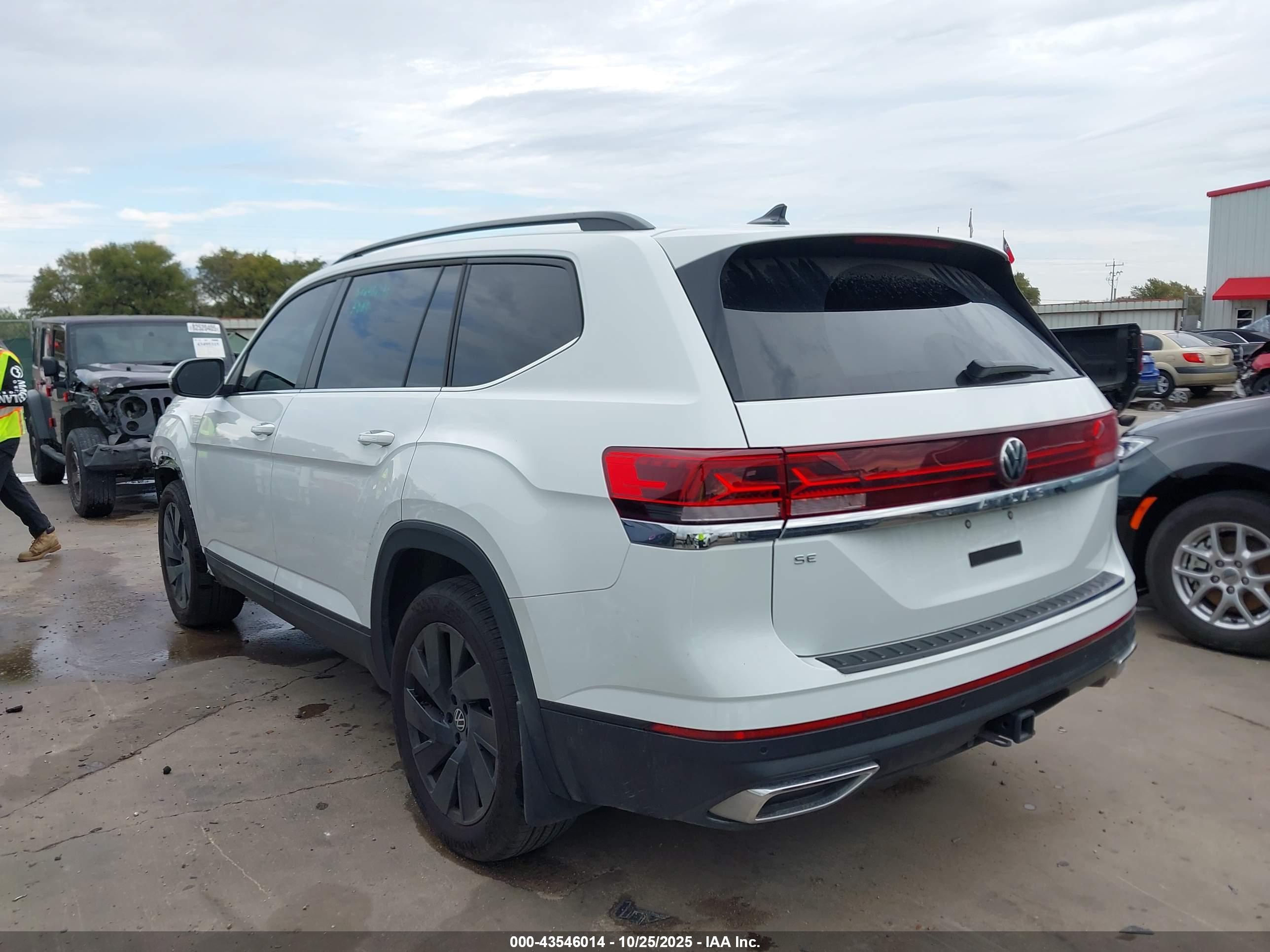VOLKSWAGEN ATLAS image 3