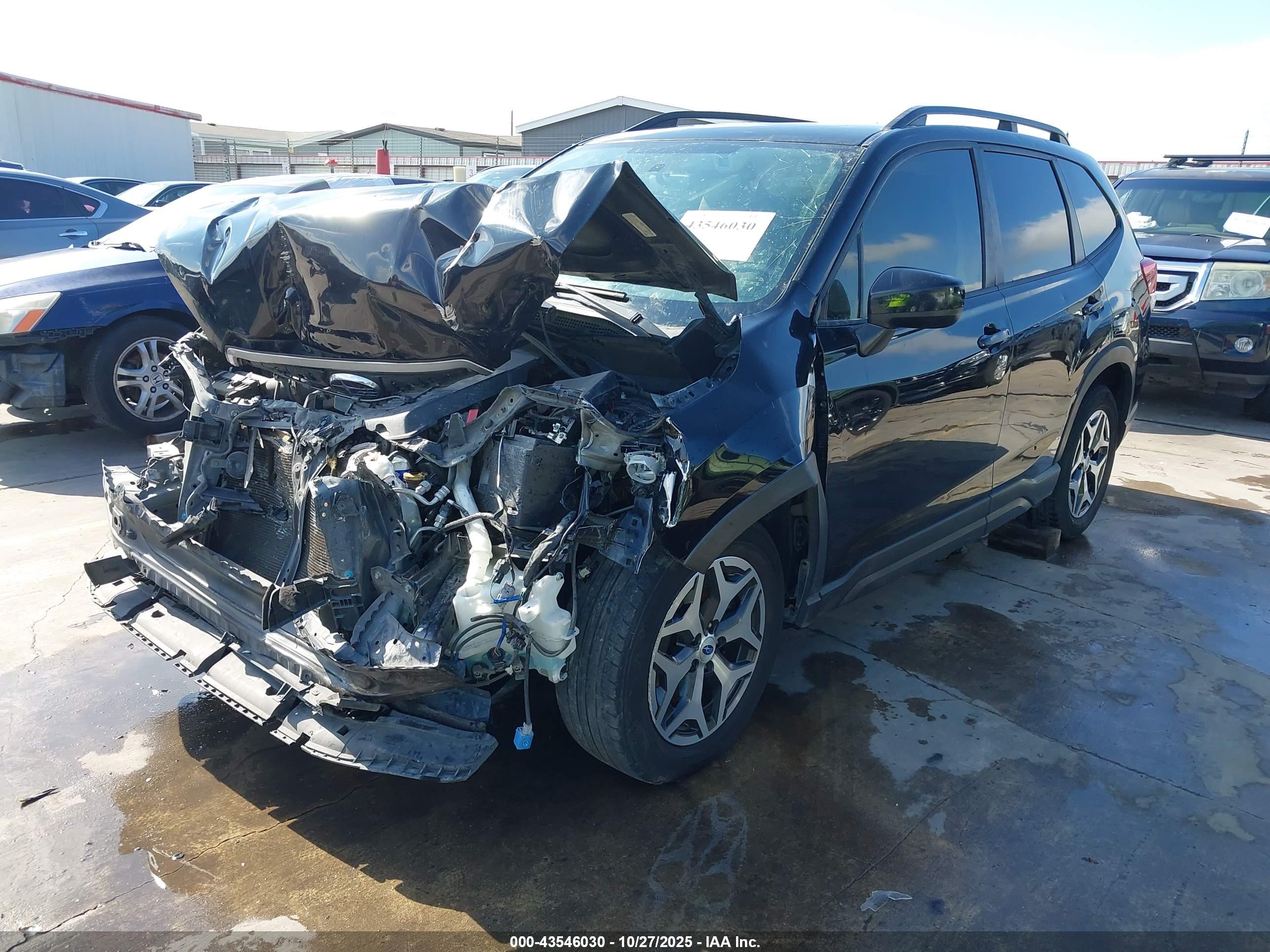 SUBARU FORESTER image 2