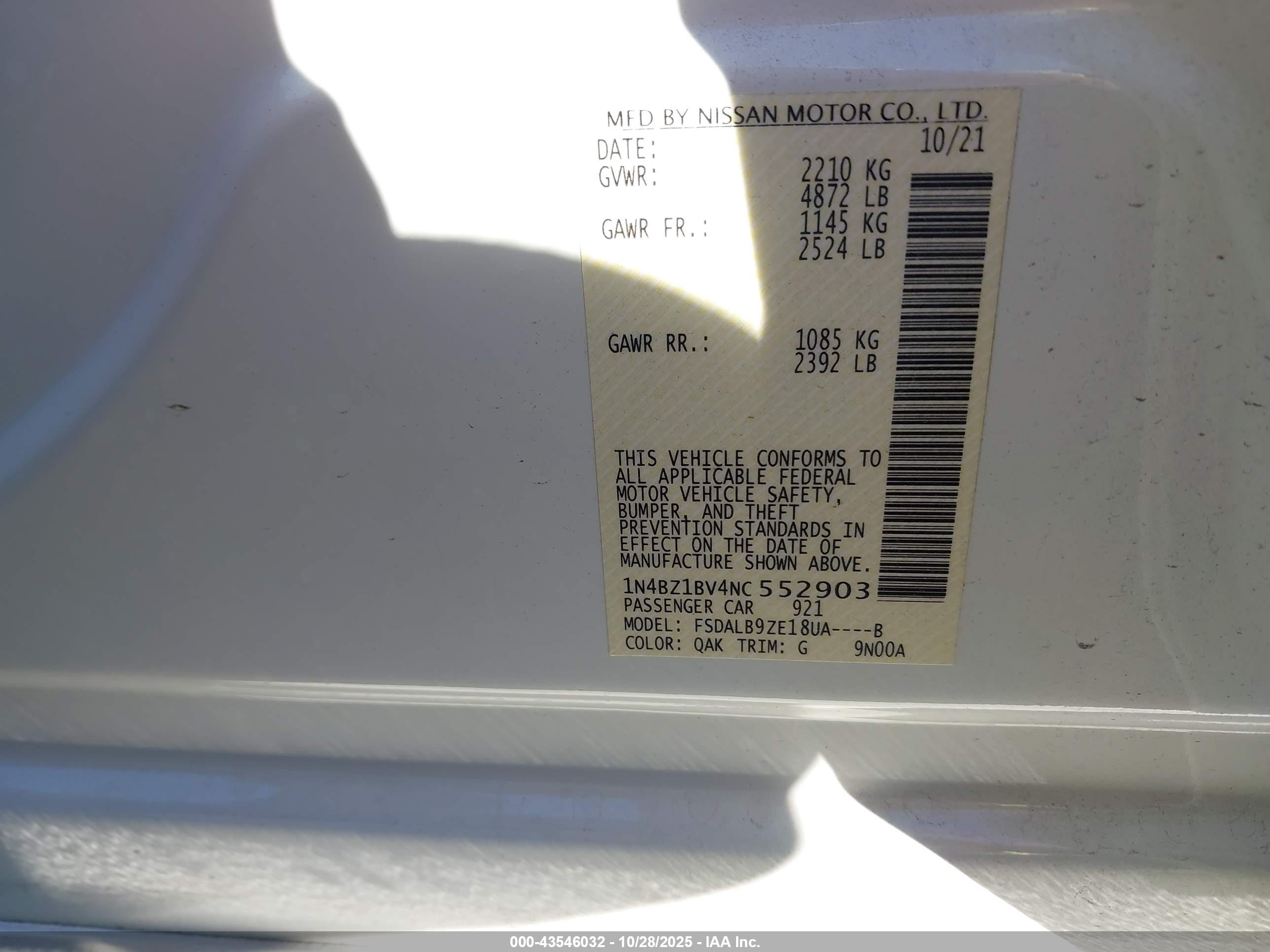 NISSAN LEAF image 9