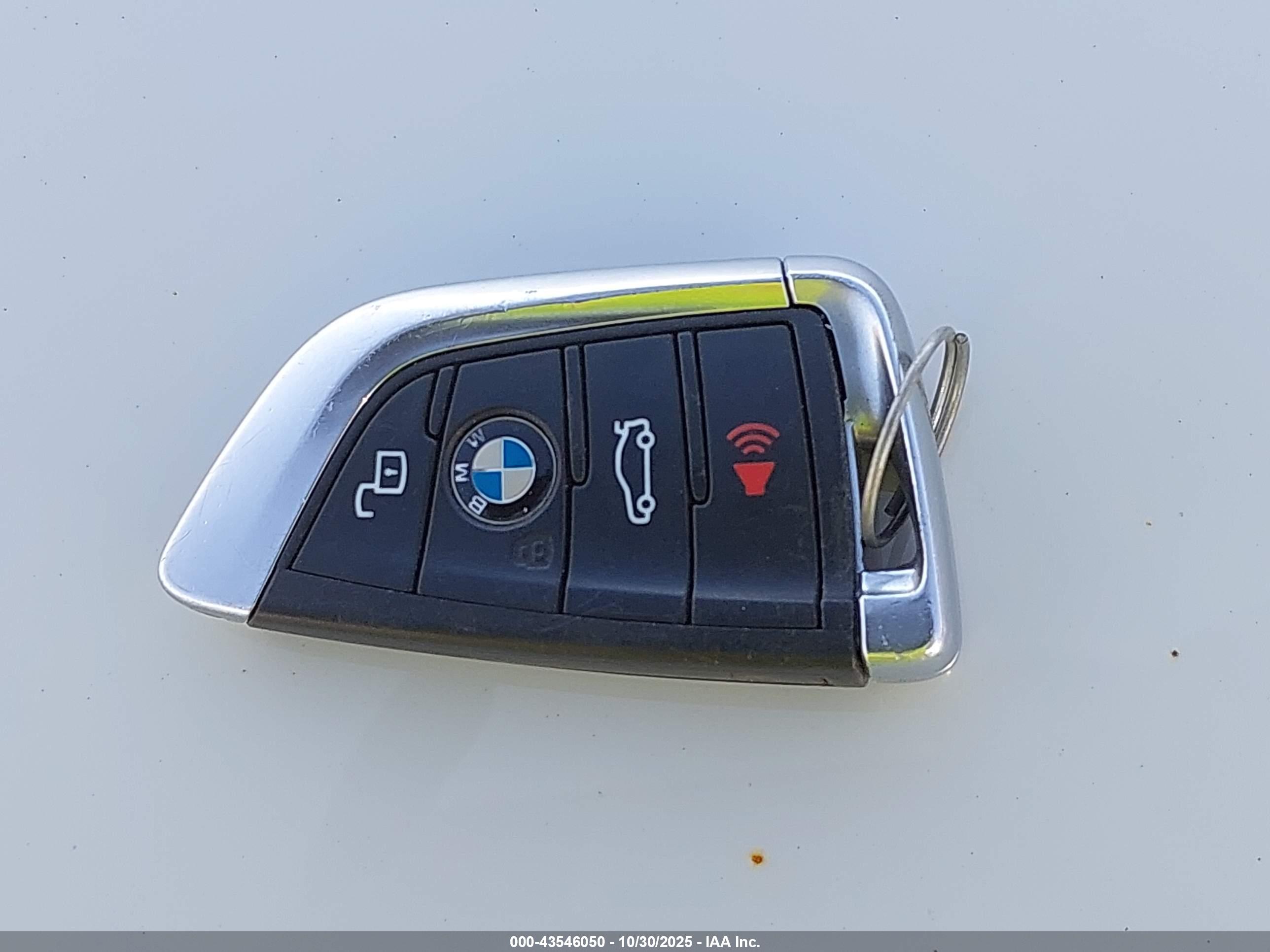 BMW 330I image 11