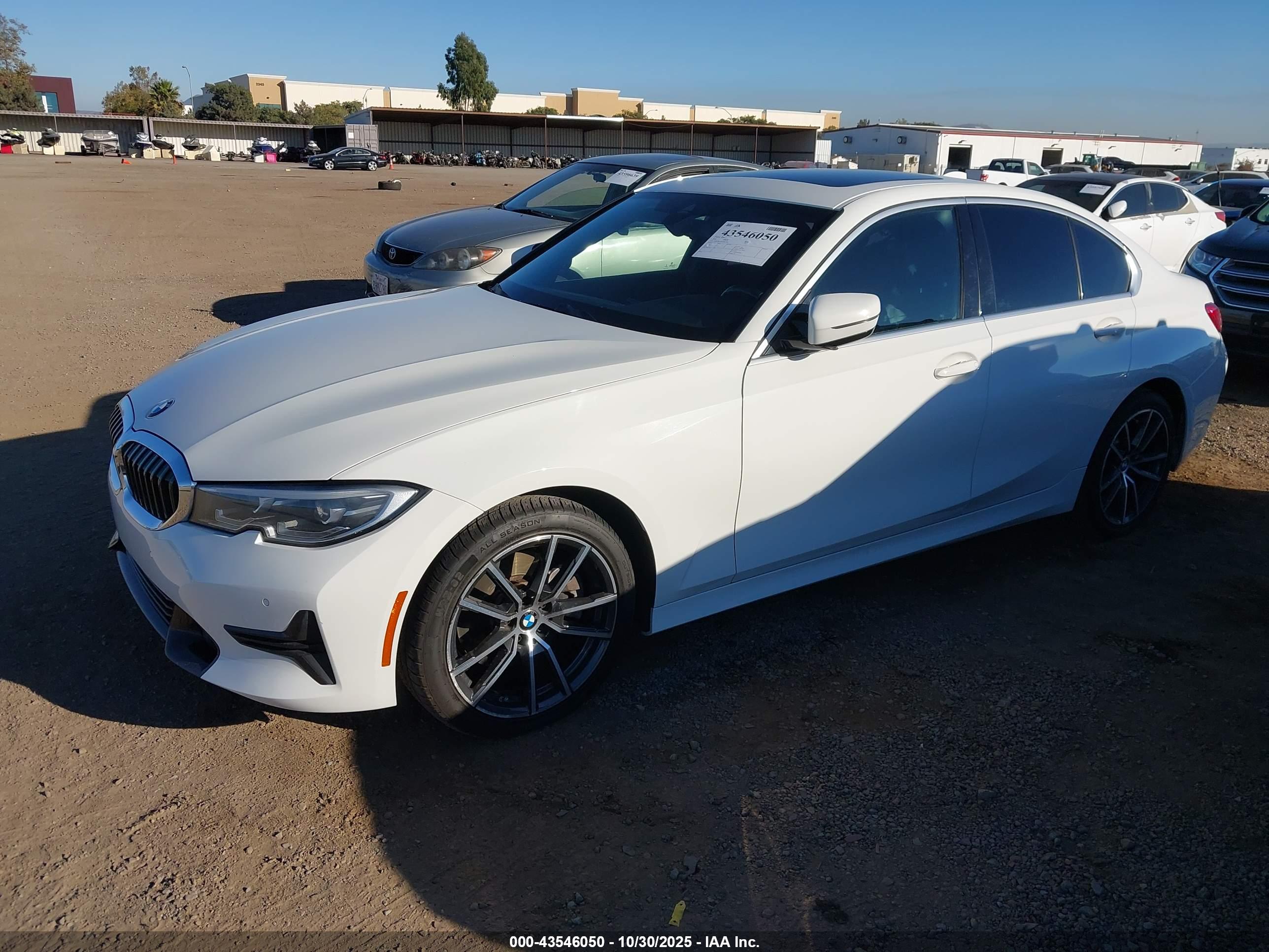 BMW 330I image 2