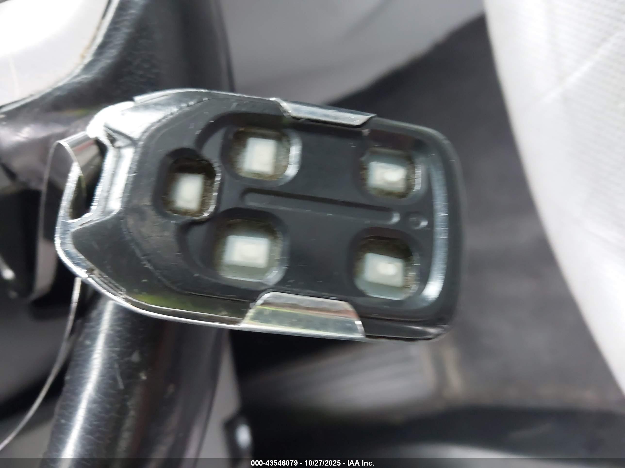 GMC TERRAIN image 11