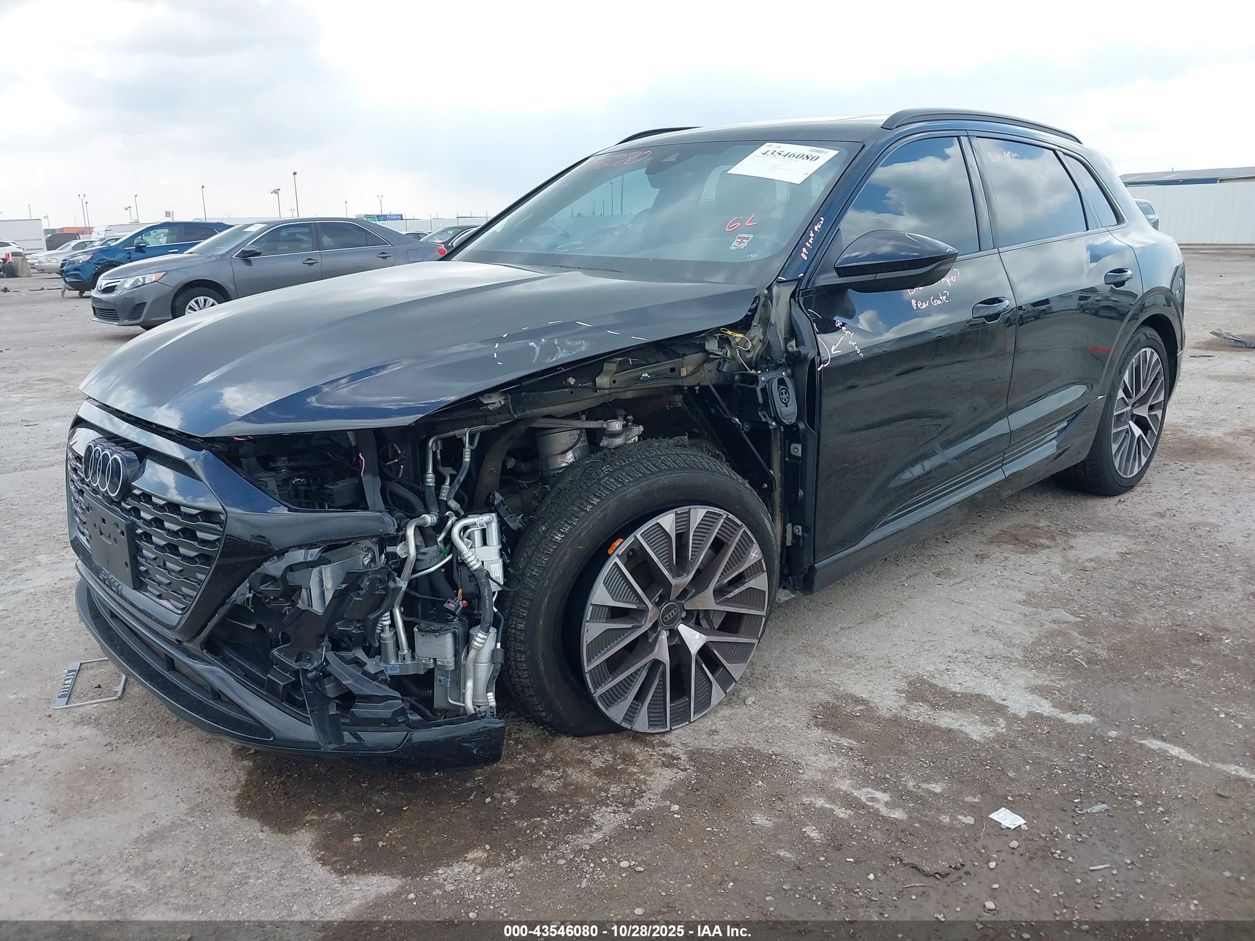 AUDI Q8 image 2