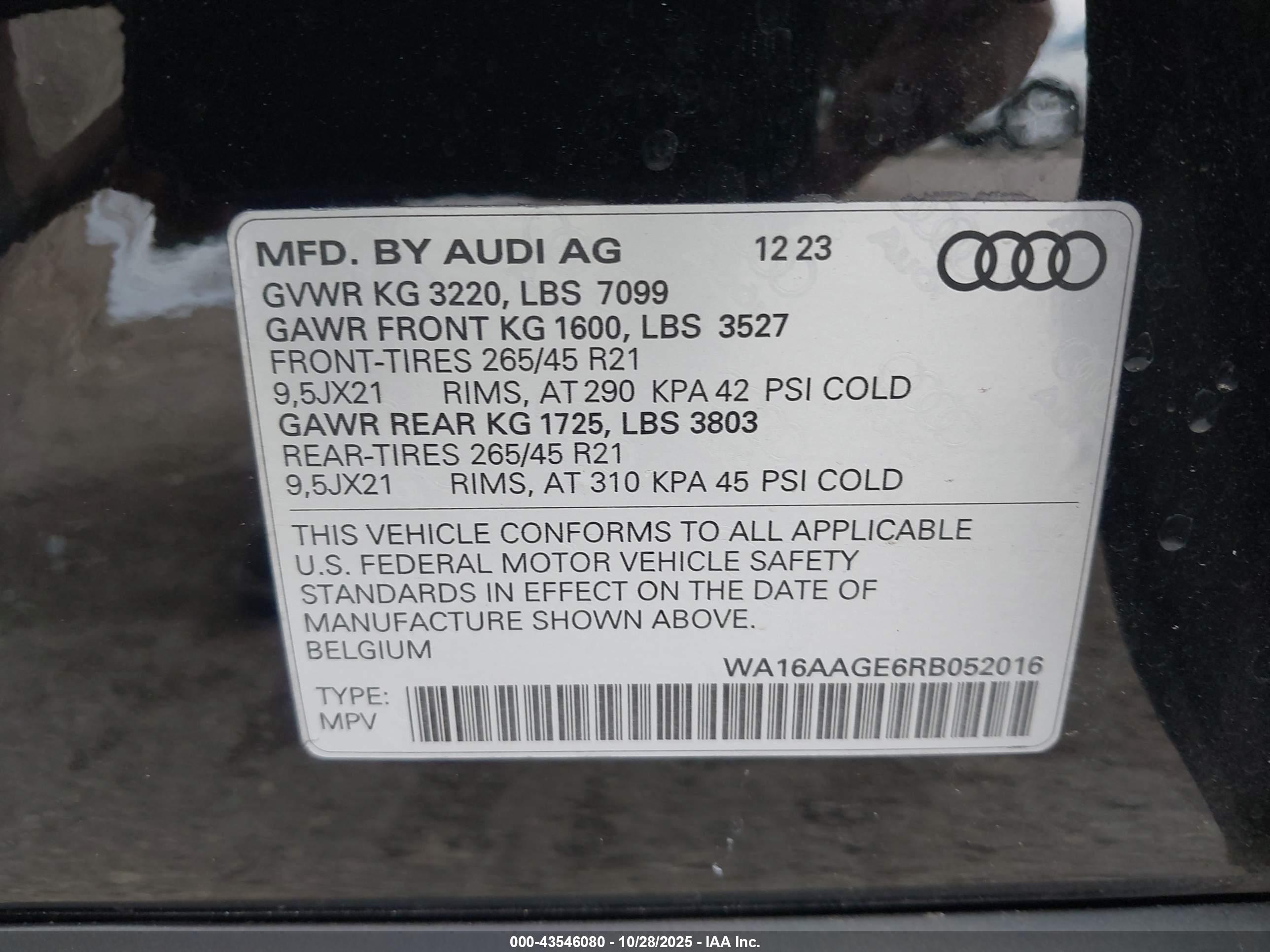 AUDI Q8 image 9