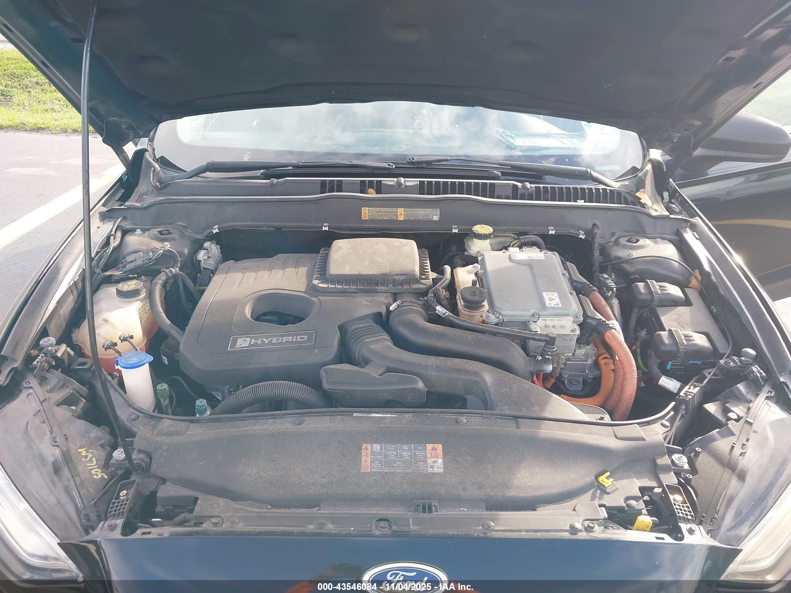 FORD FUSION image 10