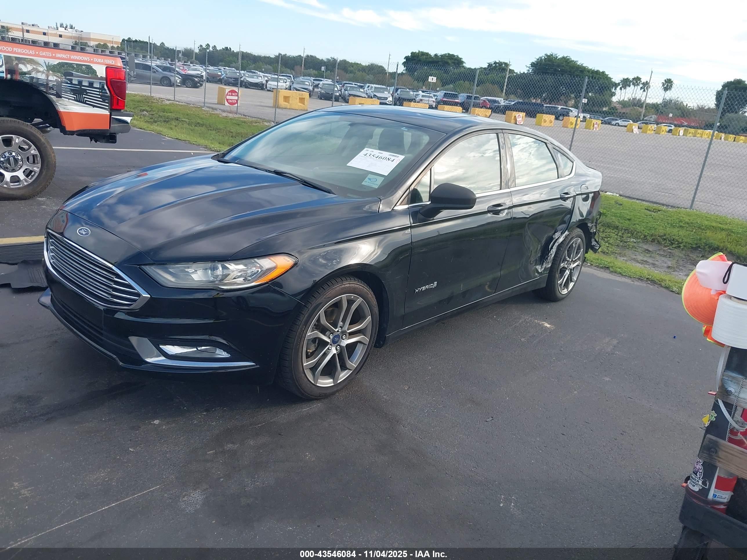 FORD FUSION image 2