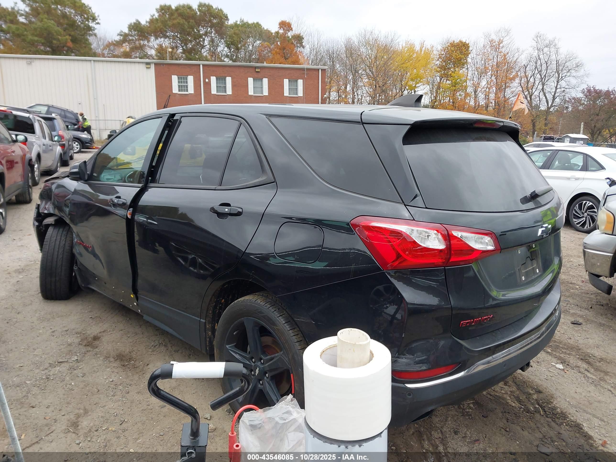 CHEVROLET EQUINOX image 3